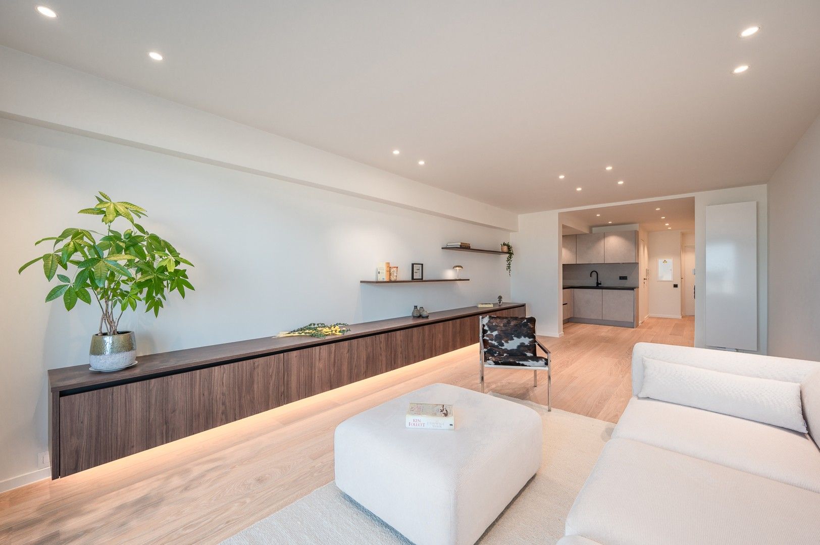 Volledig gerenoveerd appartement met zonnig terras, 2 slaapkamers en zwembad foto {{pictureIndex}}