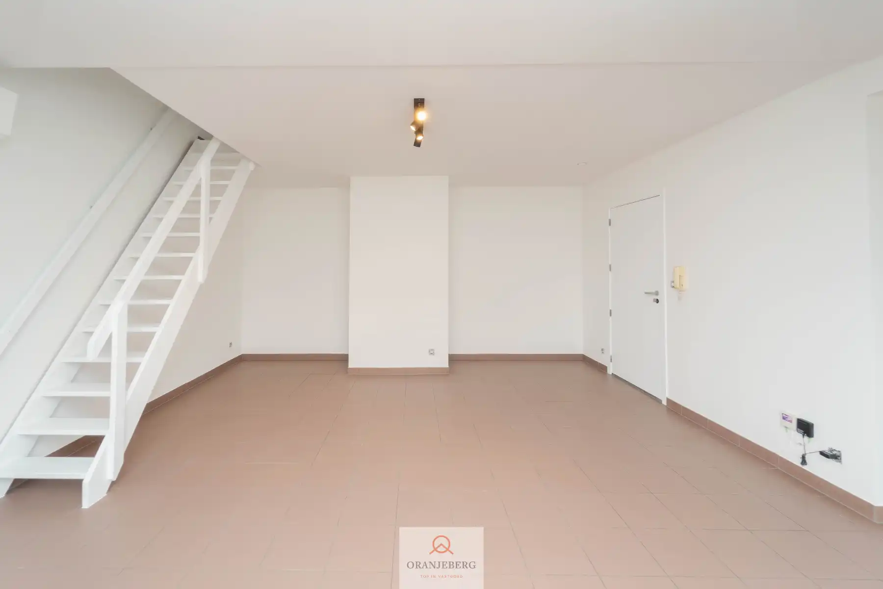 Instapklaar duplex-appartement Wondelgem! foto 5