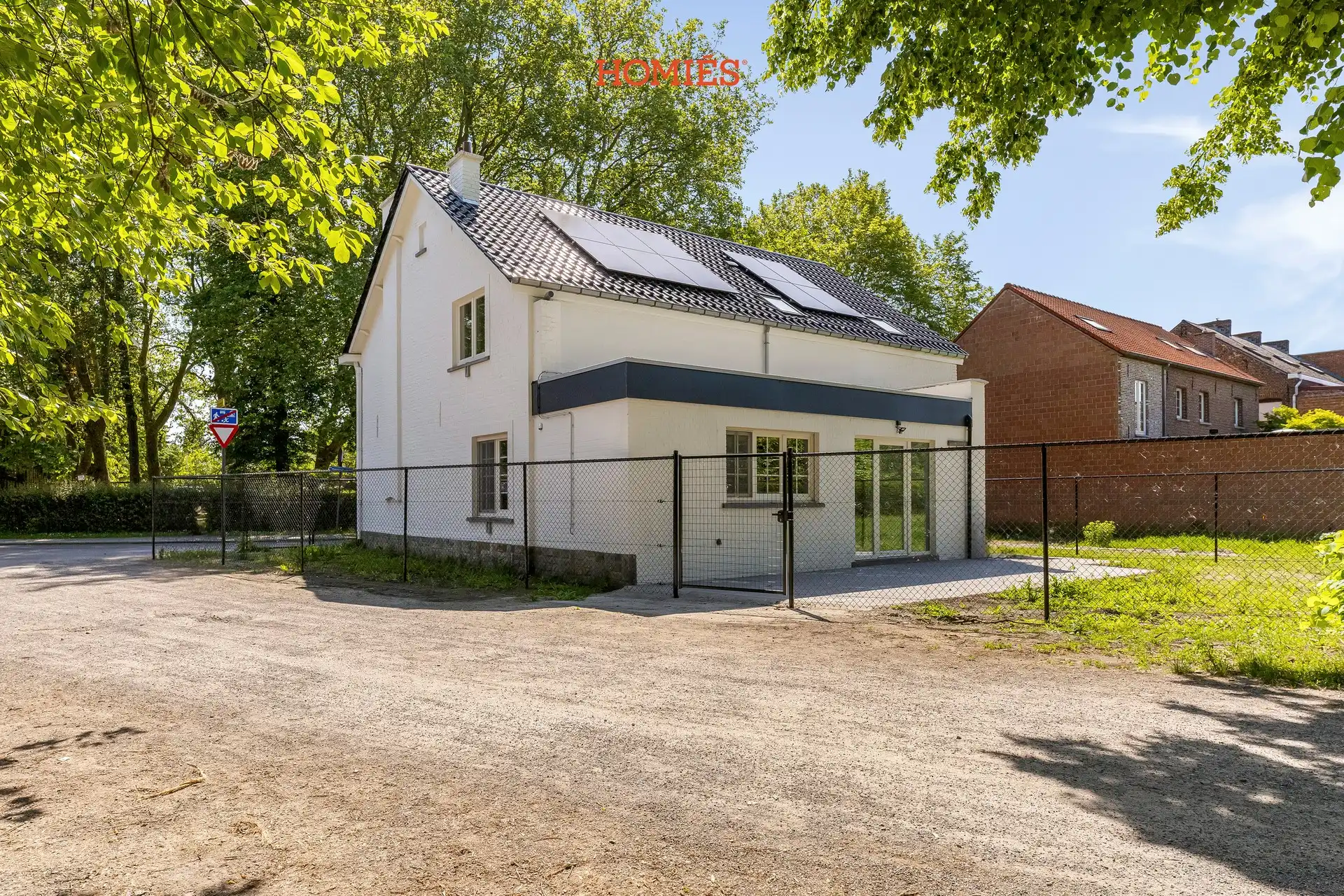 Karaktervolle gerenoveerde woning met 4 slaapkamers foto 16