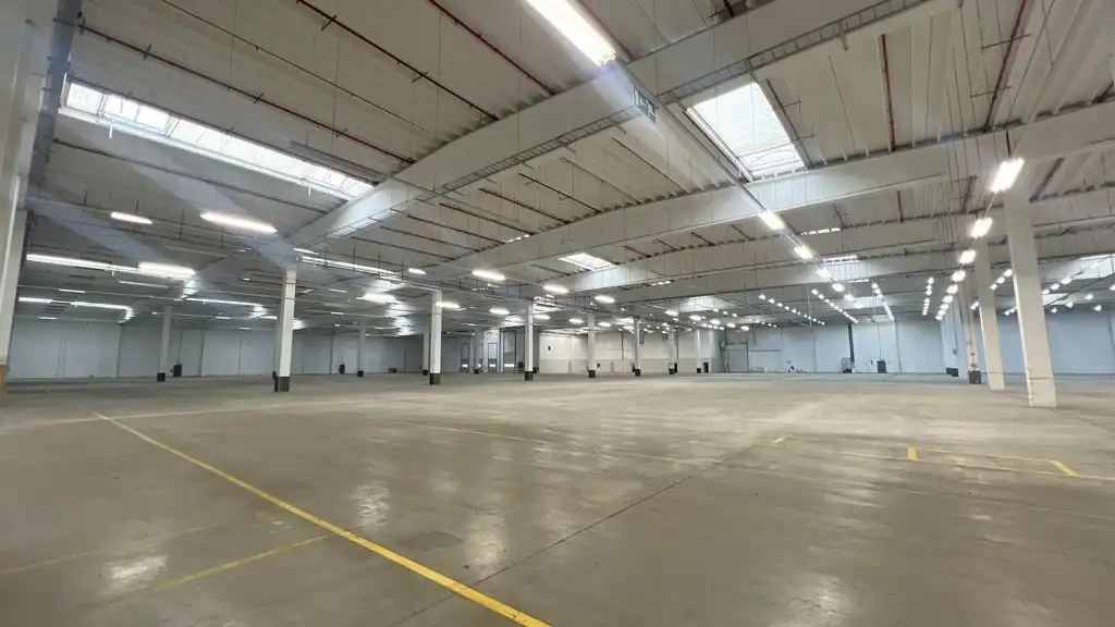 Logistiek magazijn te huur in bedrijvenpark Waregem-Zuid foto 3