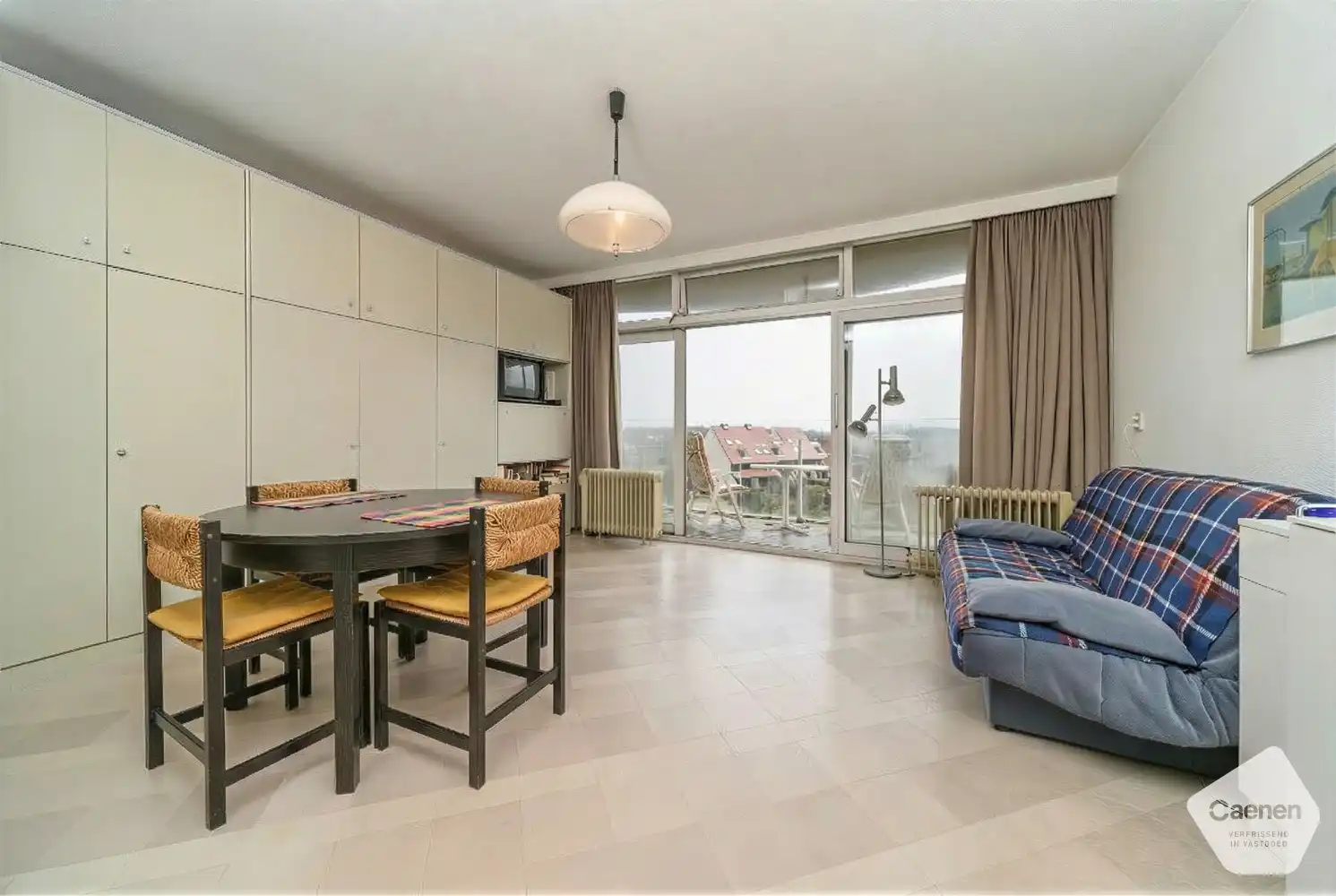 Te renoveren of op te frissen studio met zonnig terras en staanplaats inbegrepen foto 10