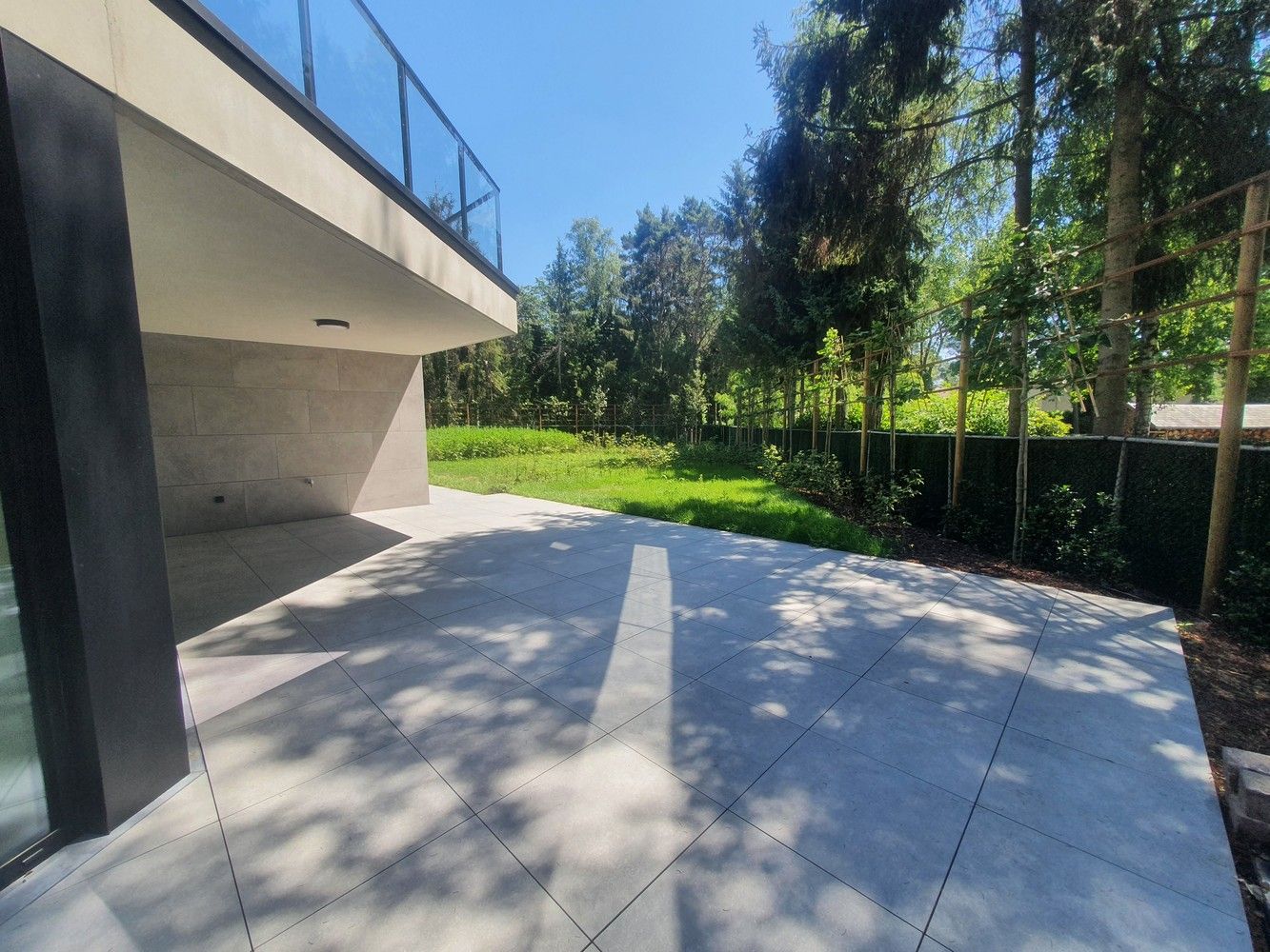 Luxueus nieuwbouwapp met 2 ruime slks en 2 prachtige terrassen (waarvan één met tuin), staanplaats en berging. foto 19