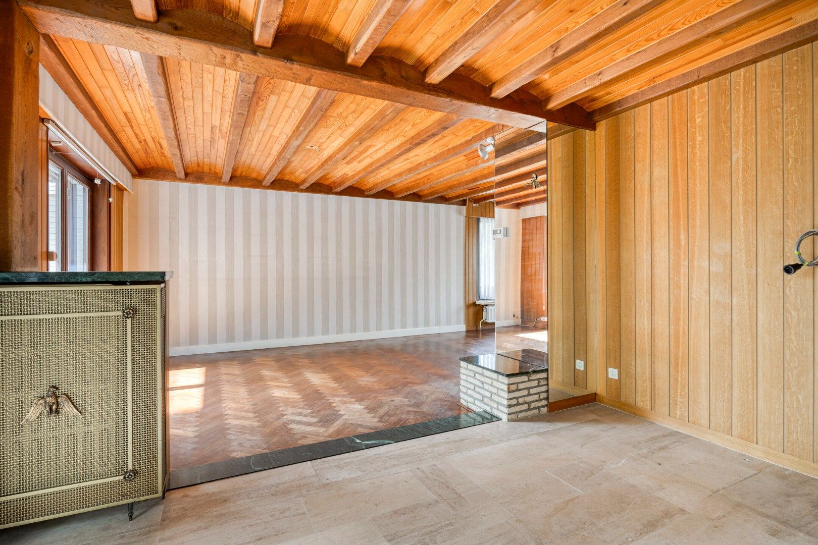 Te renoveren woning met 4 ruime slpks en praktijkruimte op 493 m² te St.-Jozef-Olen ! foto 9