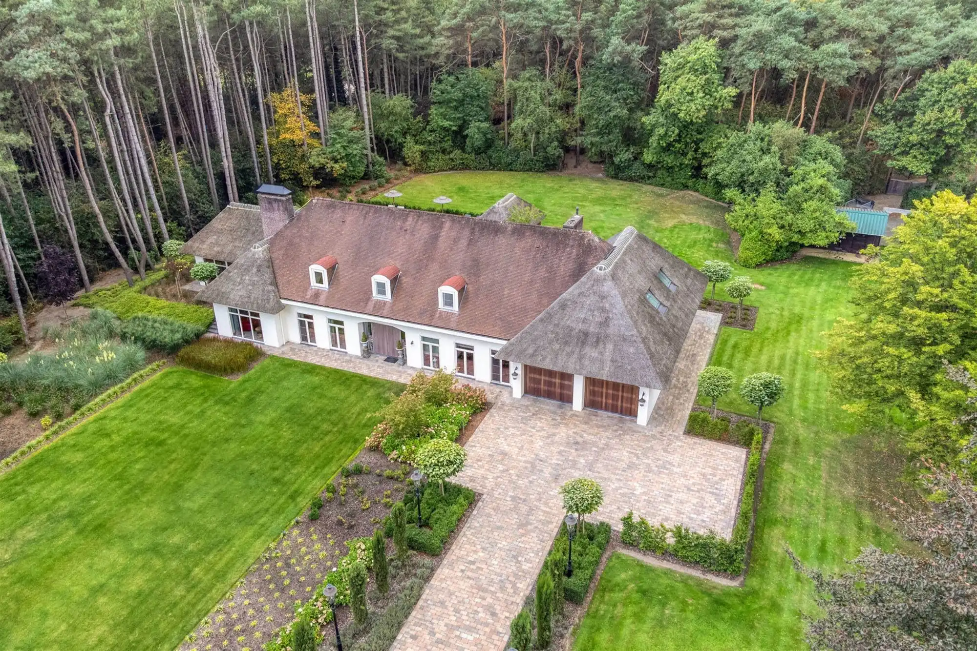 Landelijke luxe: unieke villa op 7.188 m² privé-domein foto 6