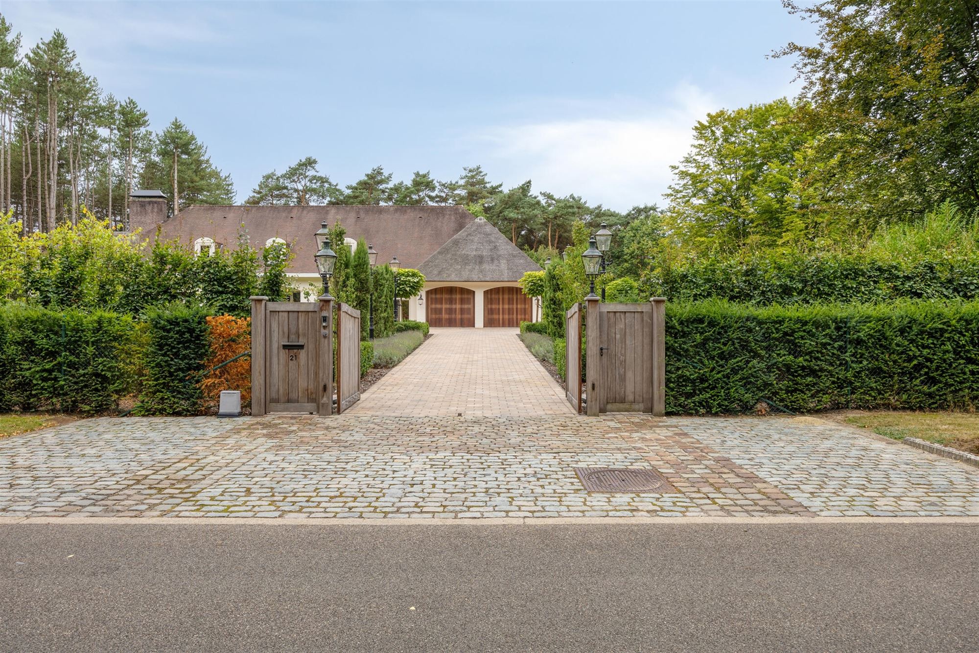 Landelijke luxe: unieke villa op 7.188 m² privé-domein foto 6