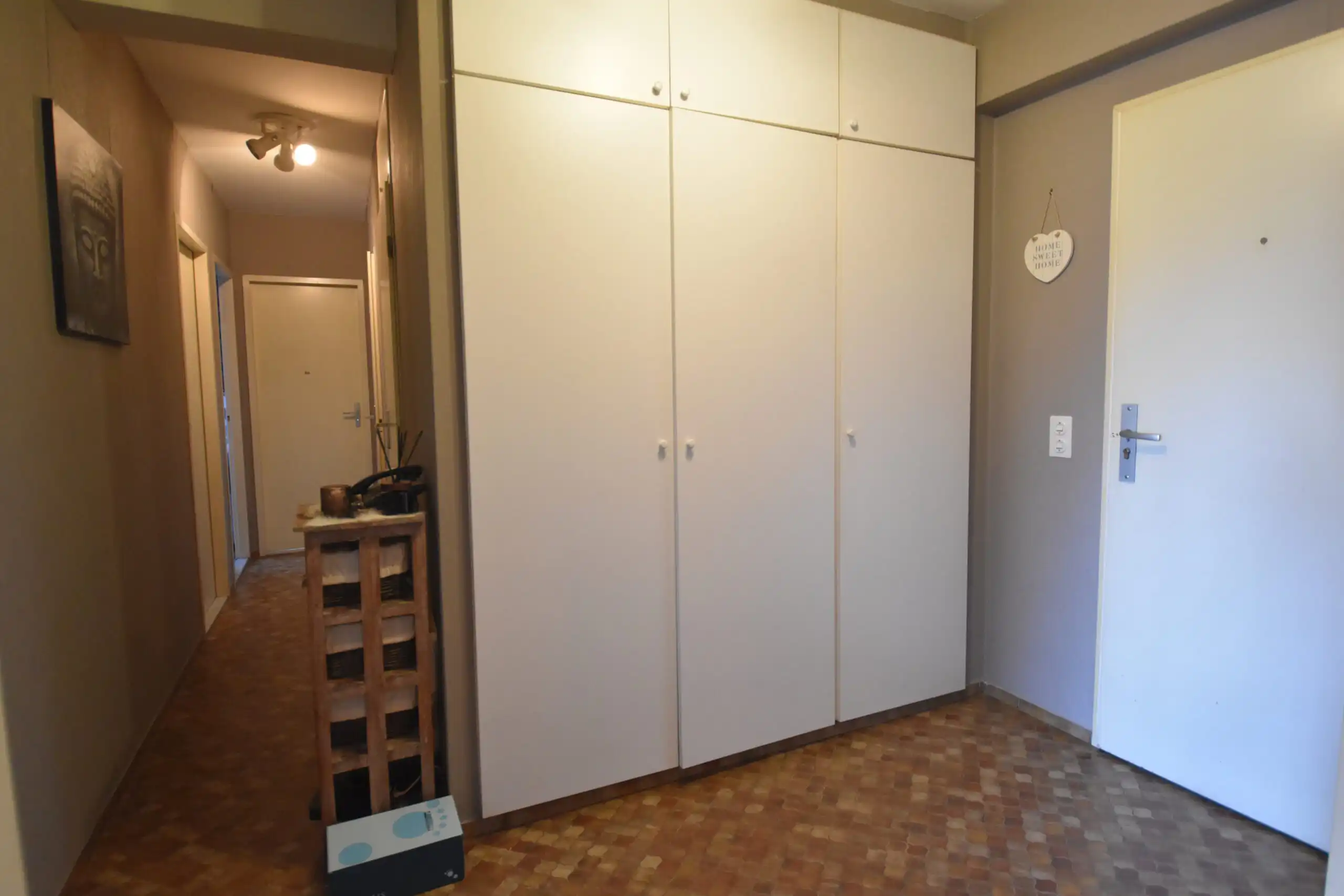 Licht, ruimte en topligging – ontdek dit charmante hoekappartement in Sint-Niklaas foto 2