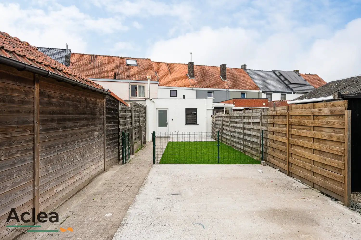 Stijlvol gerenoveerde woning met tuin en parkeerplaats foto 21