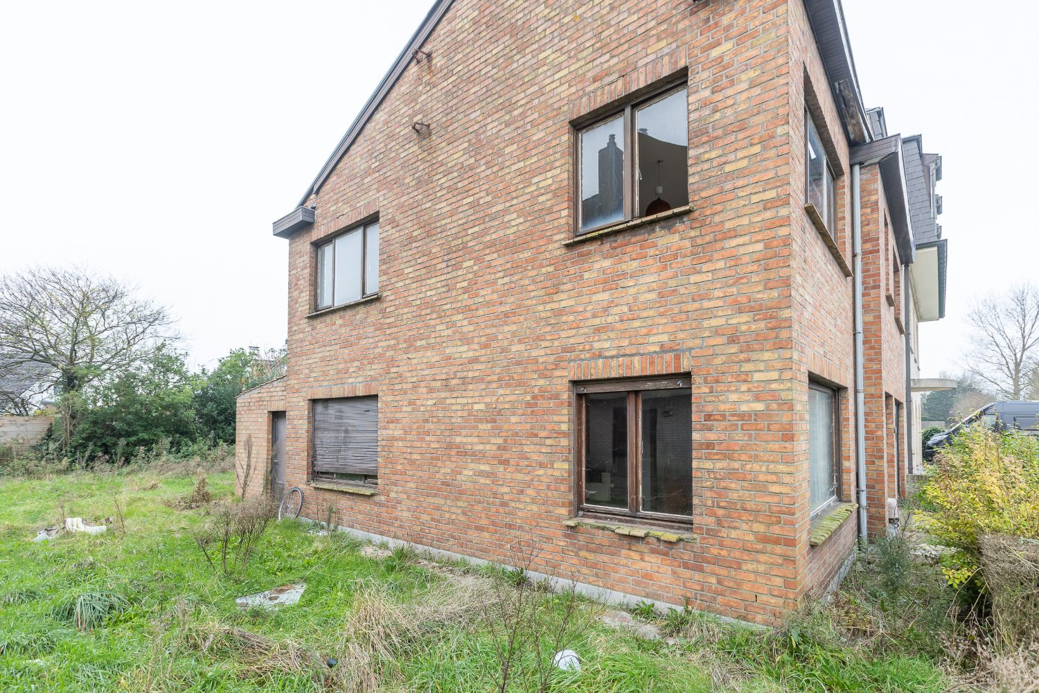 Te renoveren woning op uitstekende locatie foto 29