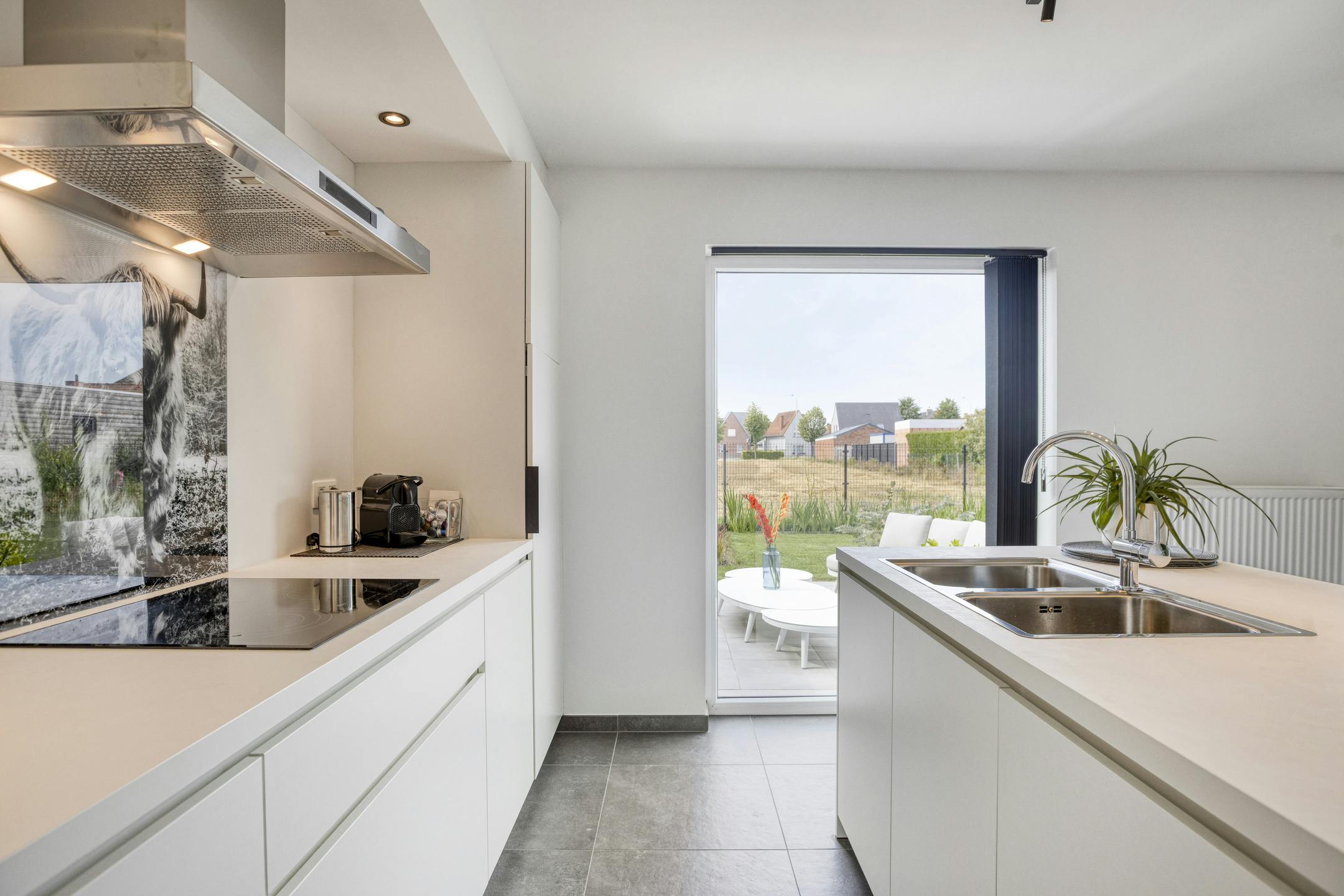 Energiezuinig halfopen huis in rustige straat te Izegem! foto 12