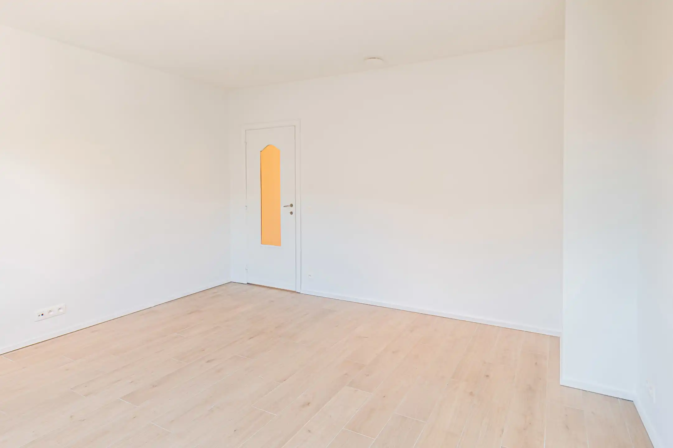 Modern en ruim 1 slpk app met zonnig terras en staanplaats! foto 8