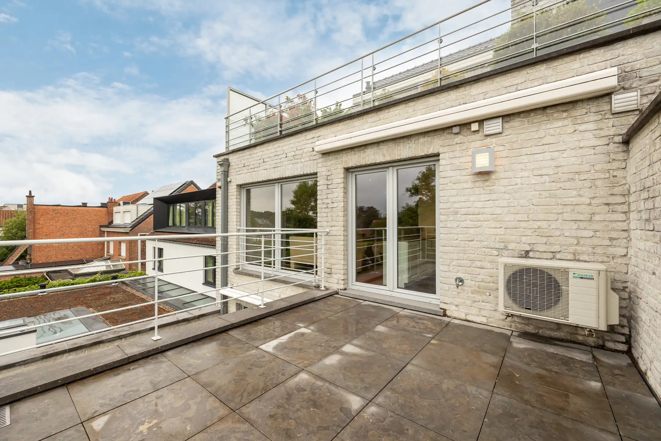 Appartement met terras en garagebox foto 20