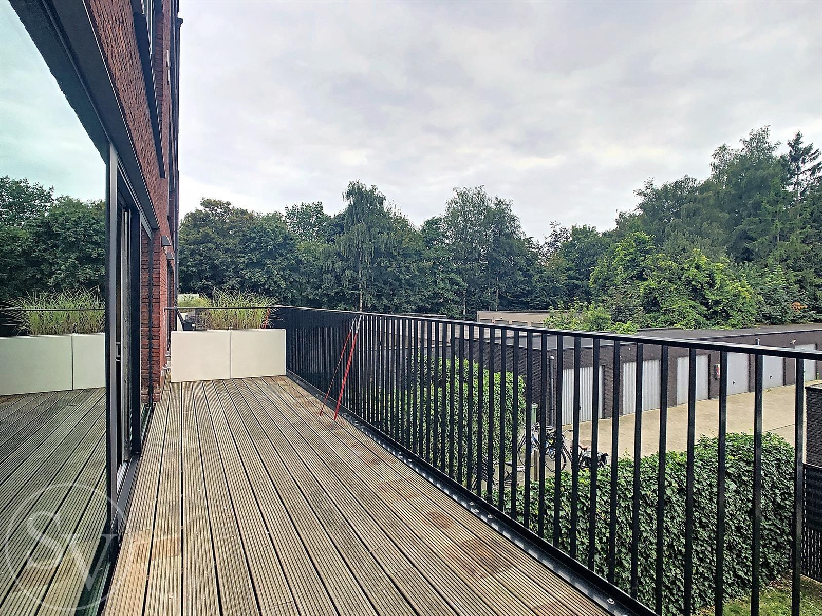 Appartement, 2 slpk, ruim terras en garage foto 4