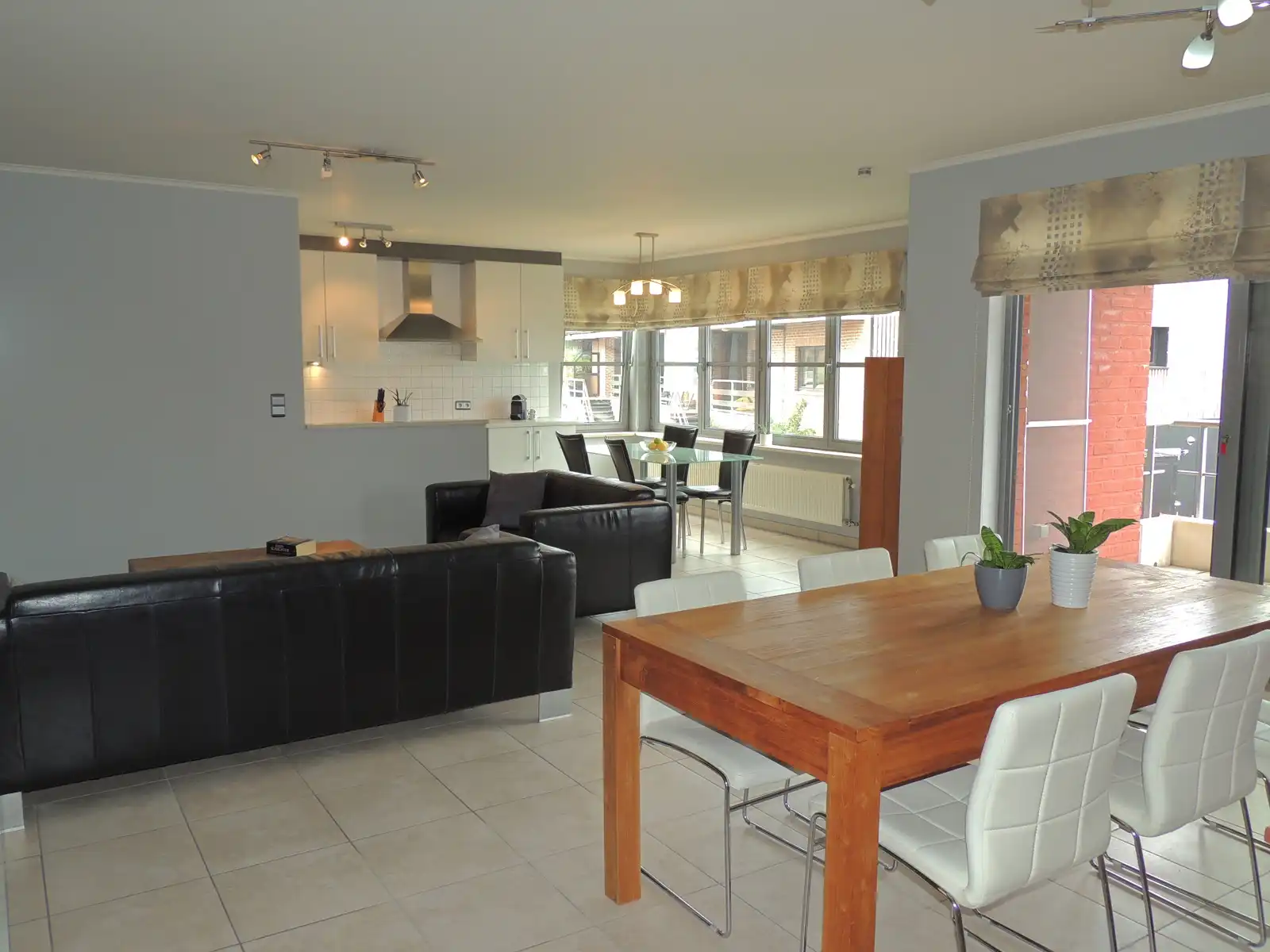 Appartement met 2 slaapkamers en garage aan het Donkmeer  foto 3