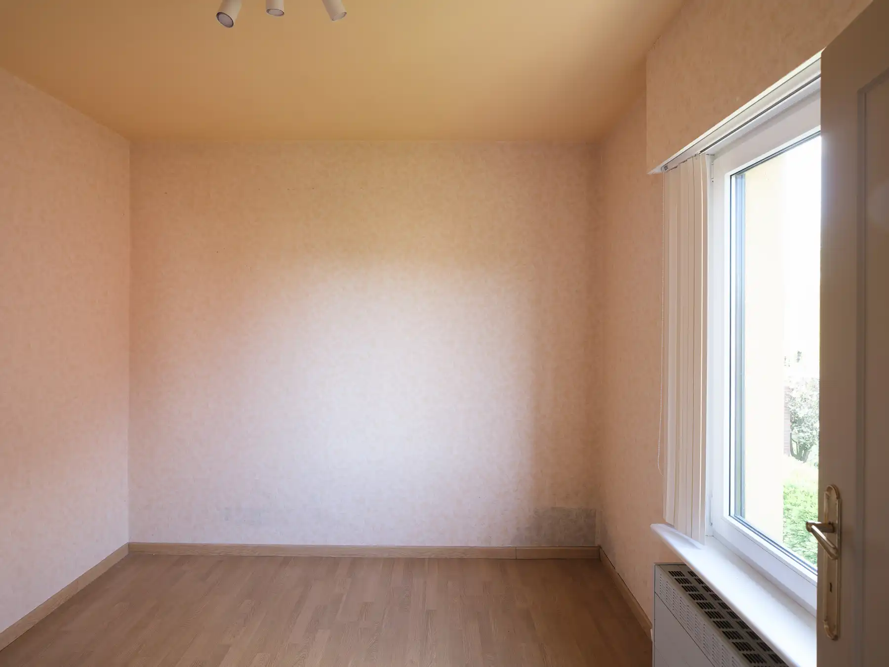 Goed onderhouden woning met tuin in gegeerde woonwijk foto 18