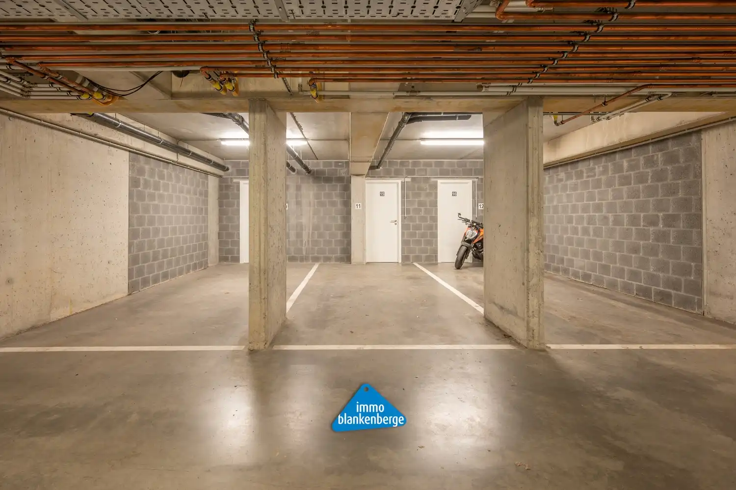Instapklaar en verrassend ruim appartement met zonnig terras in het centrum van Beernem foto 27