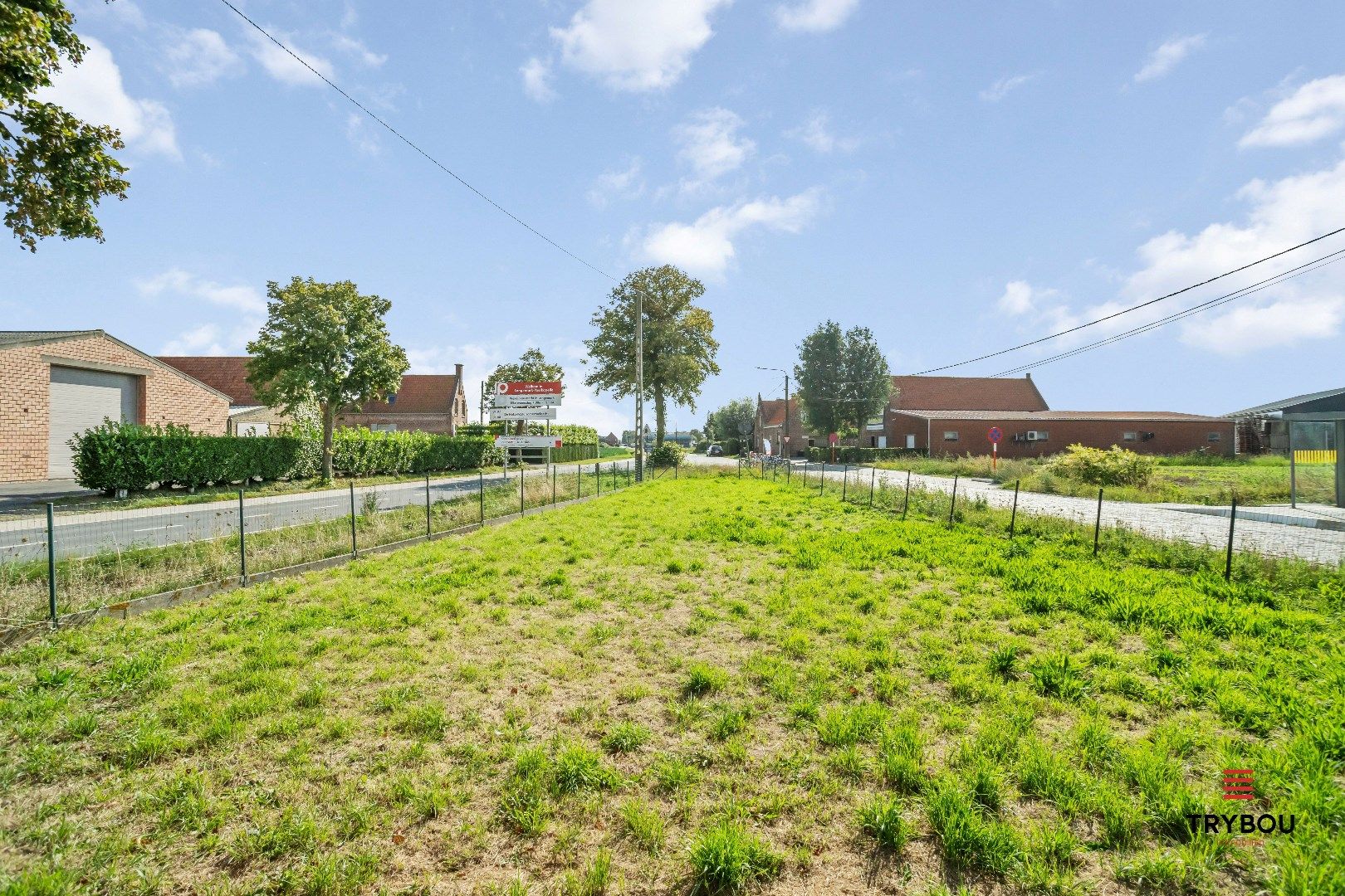 Goed gelegen, halfopen woning met garage te Bikschote foto 18