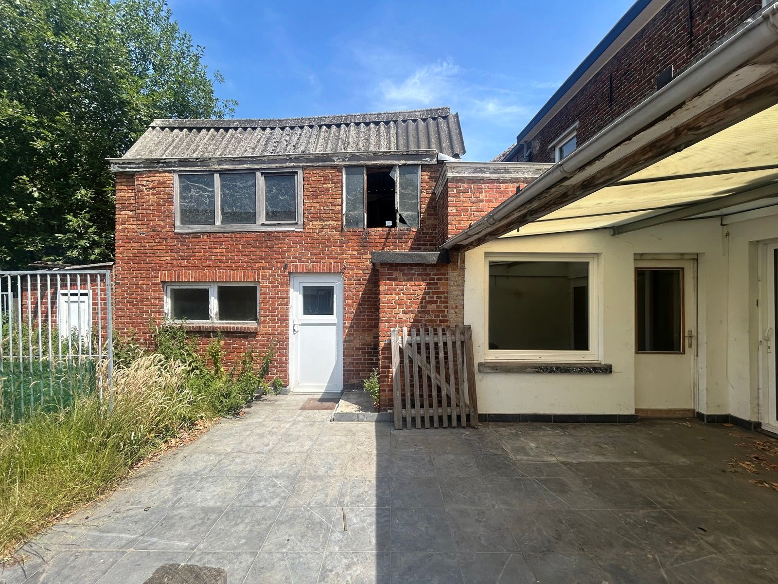 Hoofdfoto van de publicatie: Op te frissen/ te renoveren woning nabij verbindingswegen