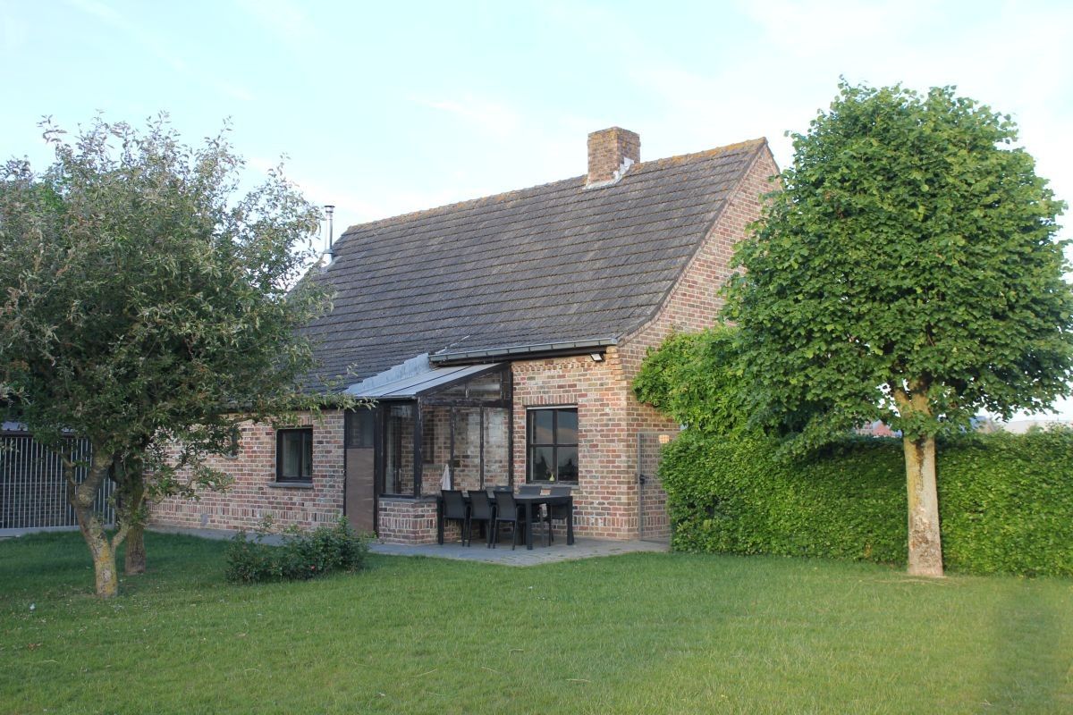 Hoevetje met residentiële woning en stallen te koop op 1 ha te Staden en Hooglede foto 3