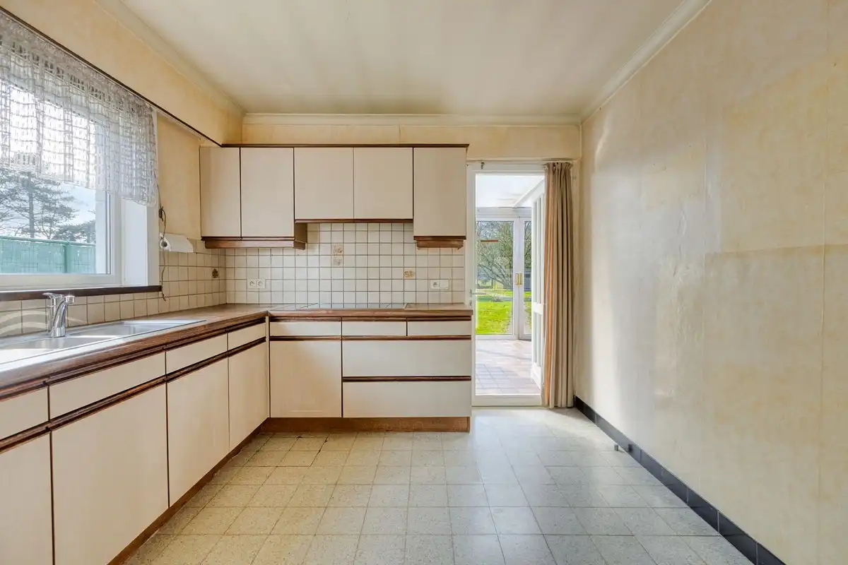 Te renoveren open bebouwing op riant perceel foto 6