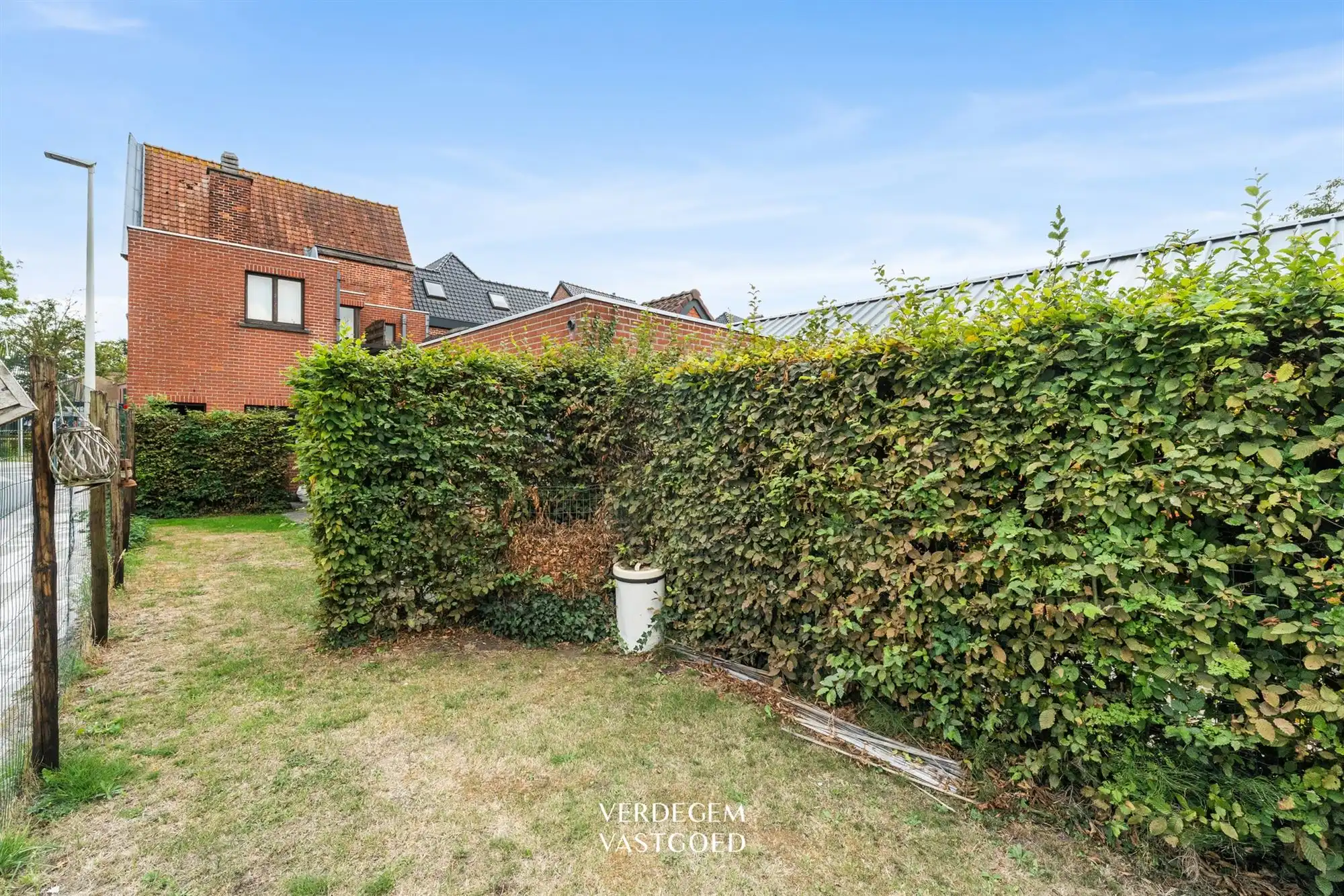 Centraal gelegen opbrengsteigendom met gelijkvloerse handel/kantoor en duplexappartement foto 5