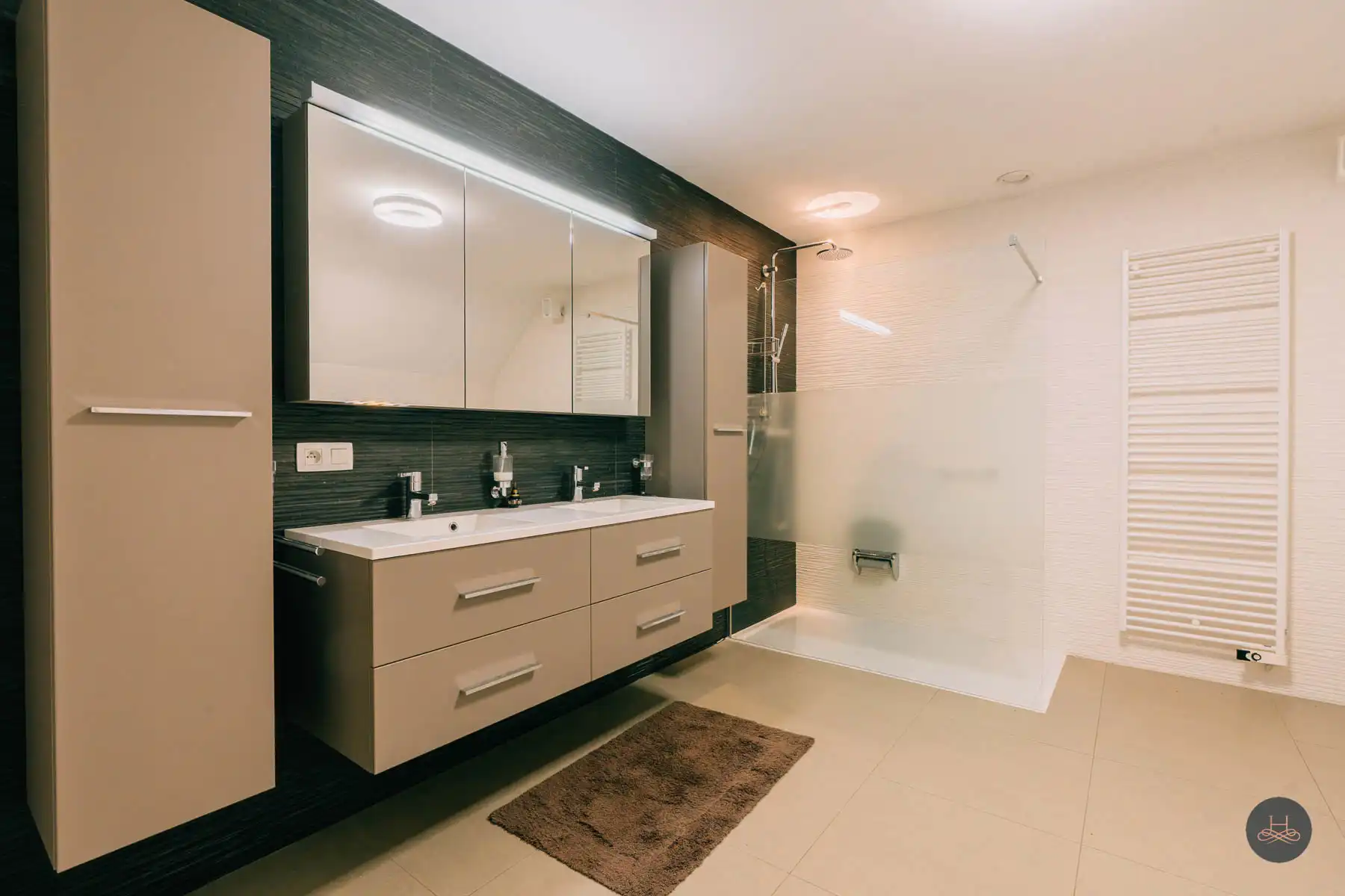 Klassevolle penthouse met enorm terras en garagebox te Putte foto 16