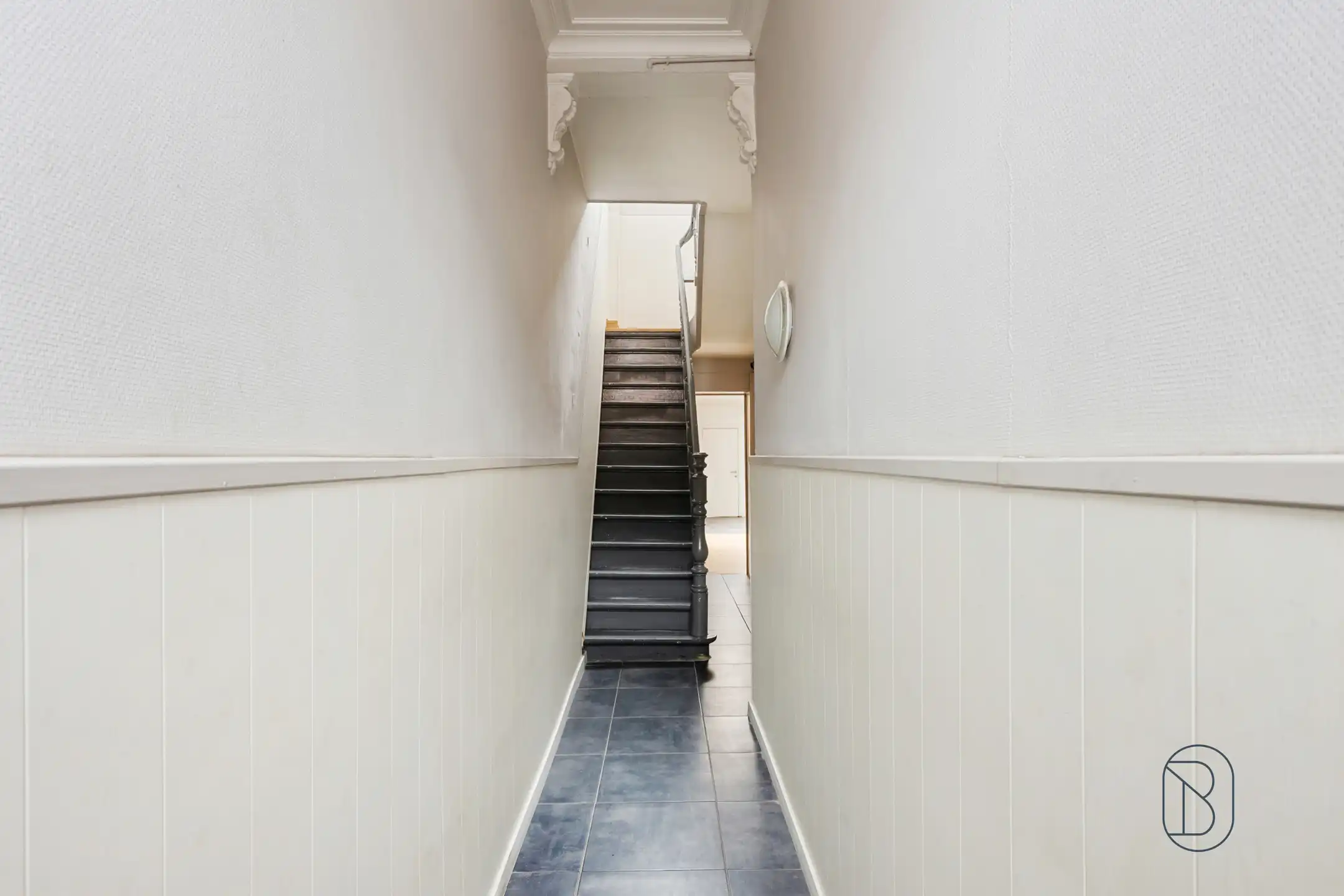 Topgelegen karaktervolle woning met 3 SLK en leuke stadstuin foto 3