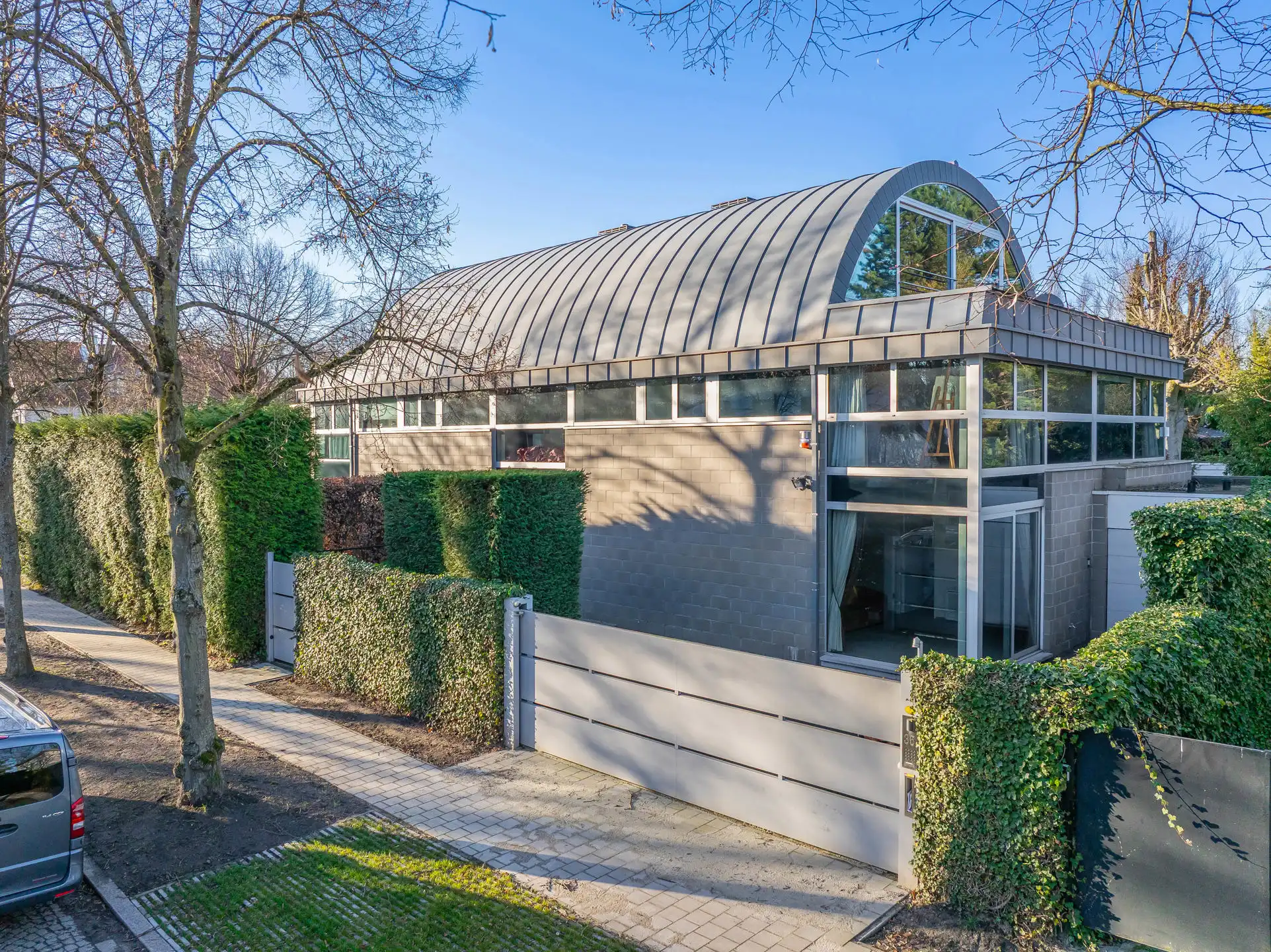 Riante en moderne villa in de gegeerde Elsdonckwijk  foto {{pictureIndex}}