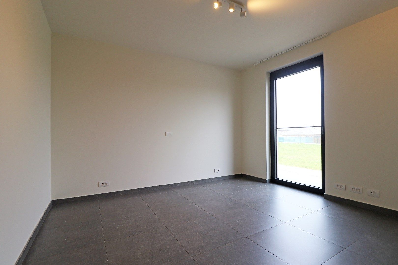 Prachtig appartement met zeer ruim zonneterras. foto 7