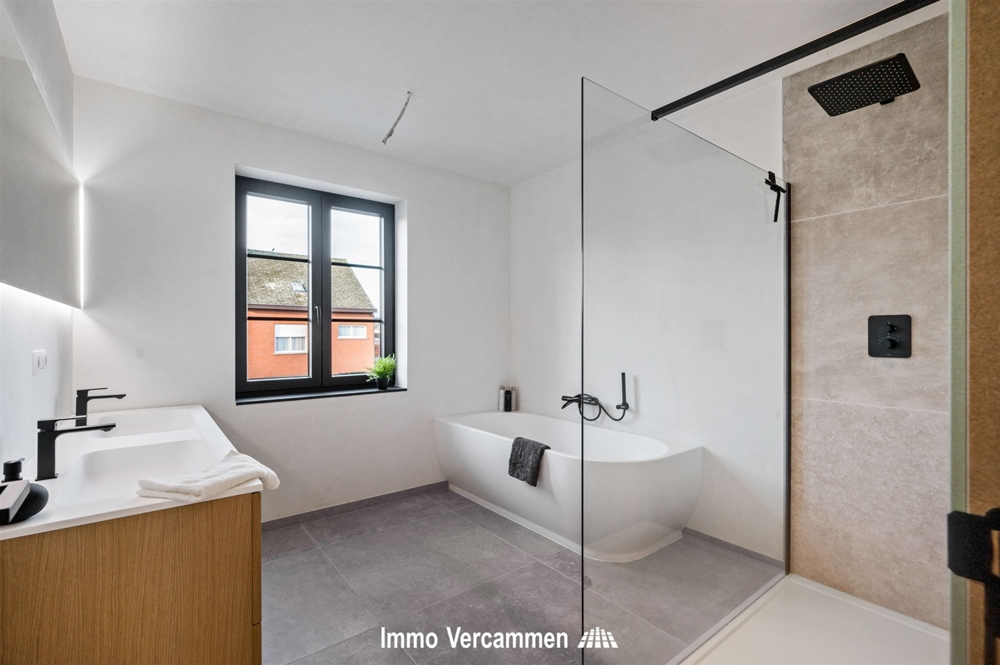 Perfect instapklare nieuwbouwwoning te Blaasveld foto 11
