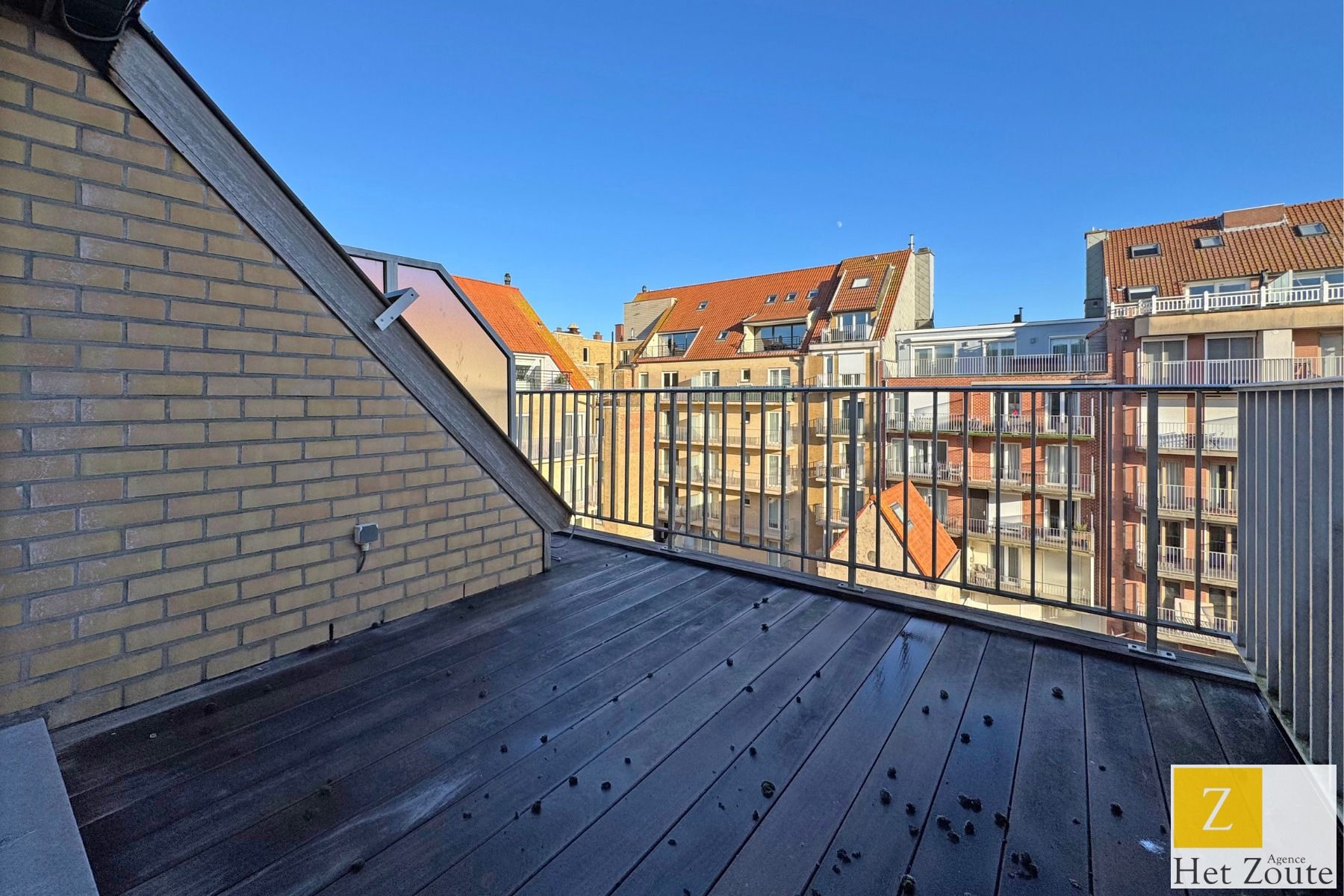 Gerenoveerd appartement met ruim terras te Knokke foto 12