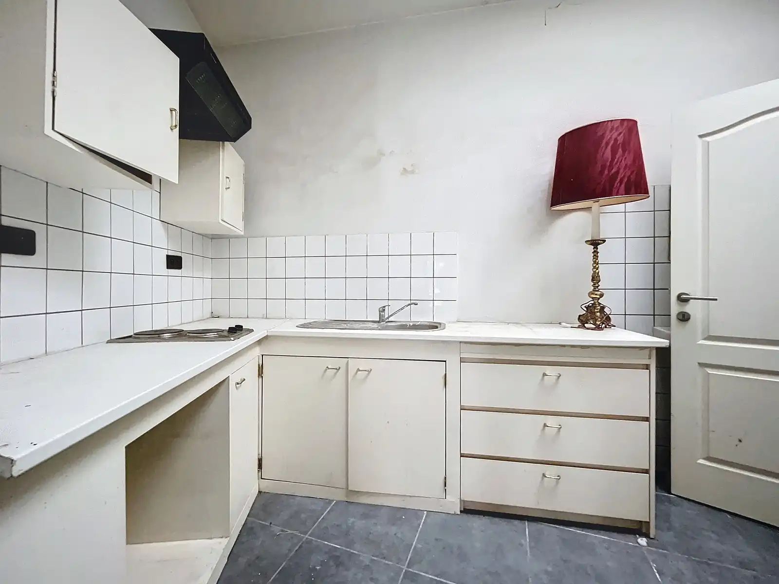 Handelspand nabij Station van Tienen foto 8