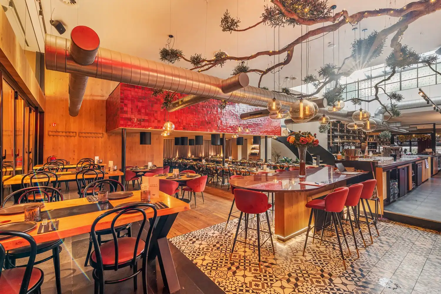 Investeringspand met stabiele huurder op topligging in Sint-Truiden (uitbating blijft behouden) foto 4