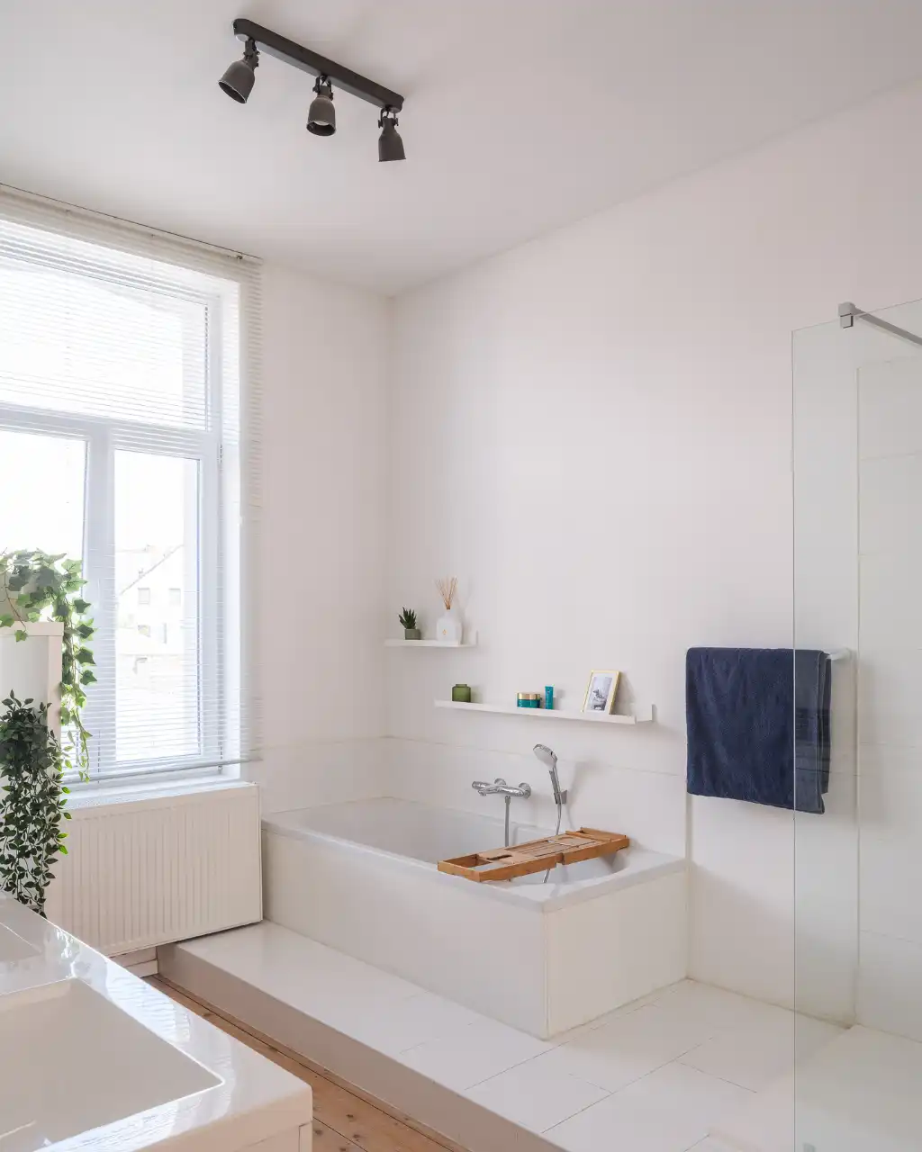 Karaktervolle woning met 4 slaapkamers en zonnige stadstuin op een boogscheut van het centrum van Gent. foto 13