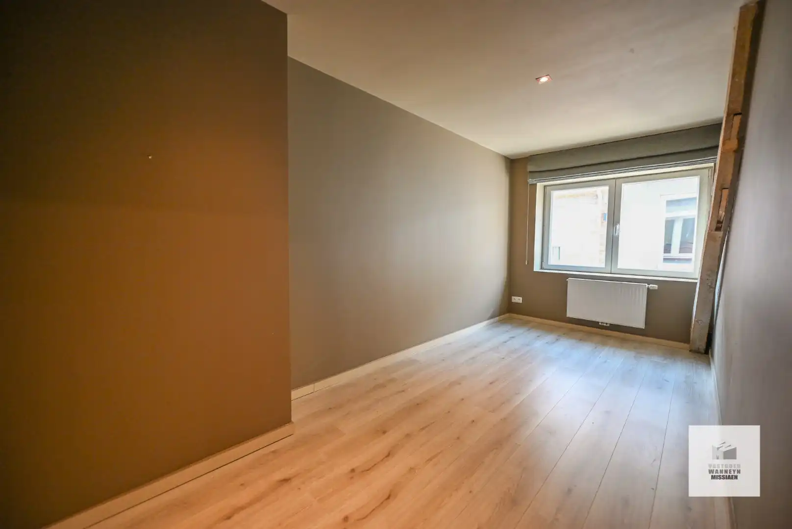 Instapklare woning met 3 slaapkamers en ruime berging/garage in centrum Wingene  foto 21