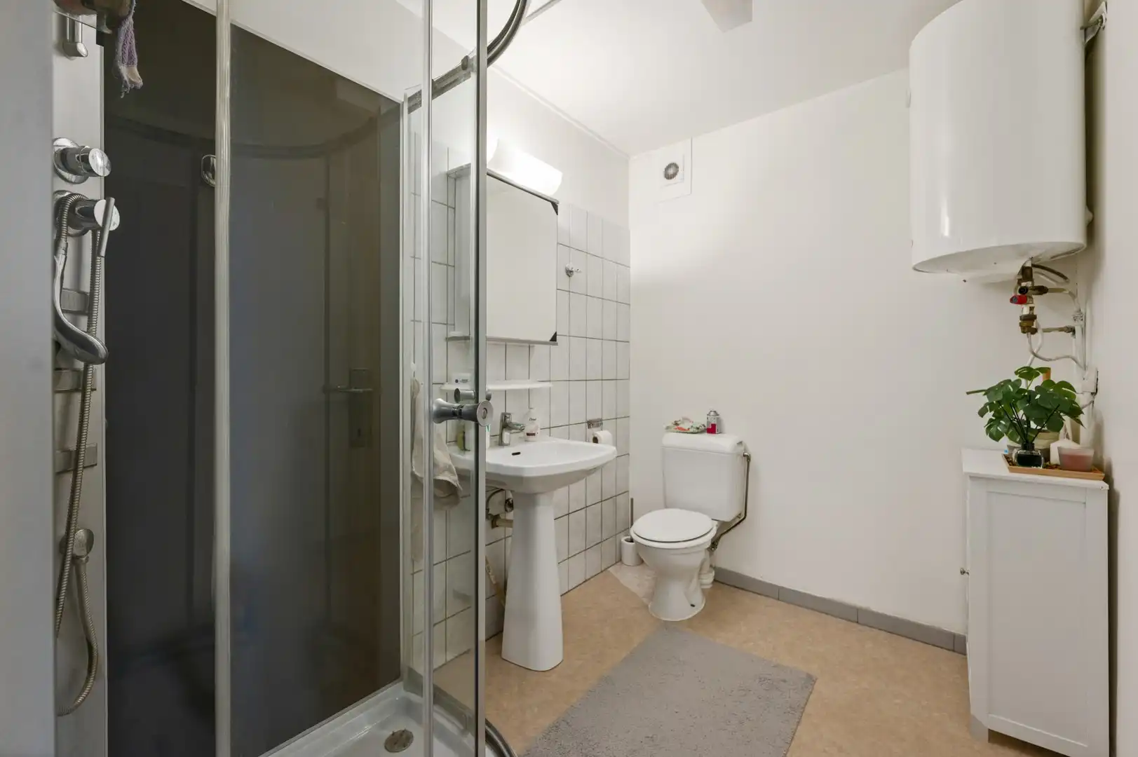 Gelijkvloers appartement met tuin foto 7