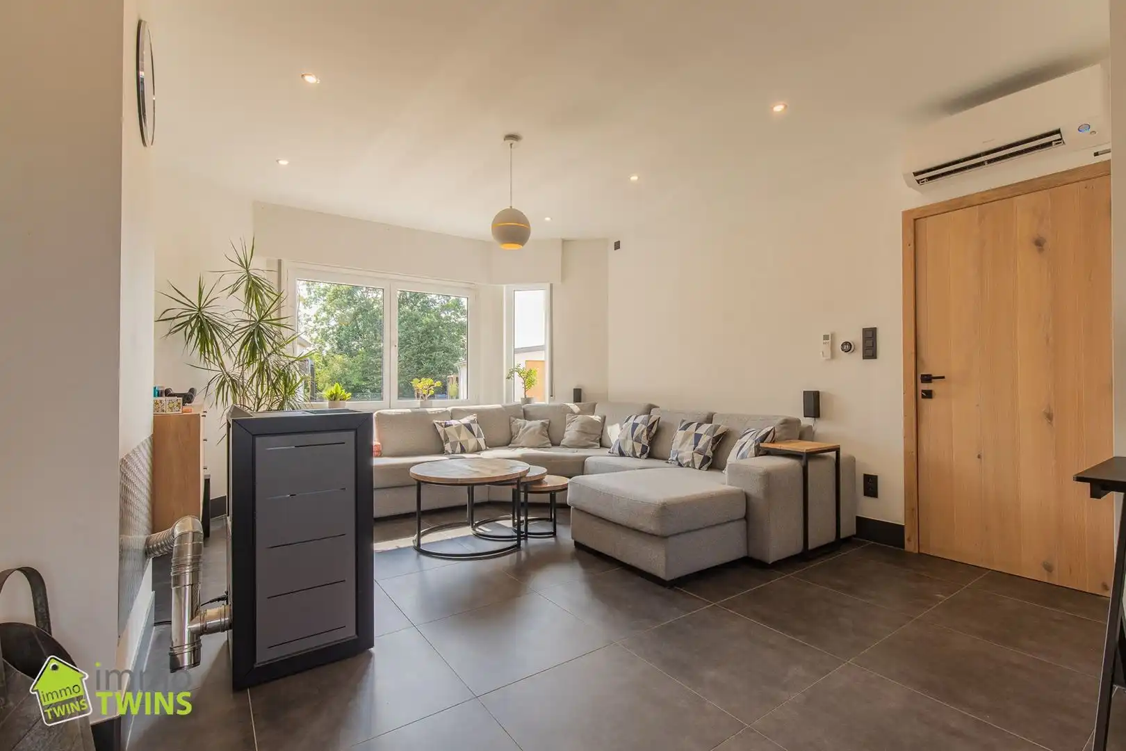 Ruime, energiezuinige gezinswoning met 275 m² bewoonbare oppervlakte, prachtige tuin en tal van extra's in Dendermonde (Oudegem) foto 5
