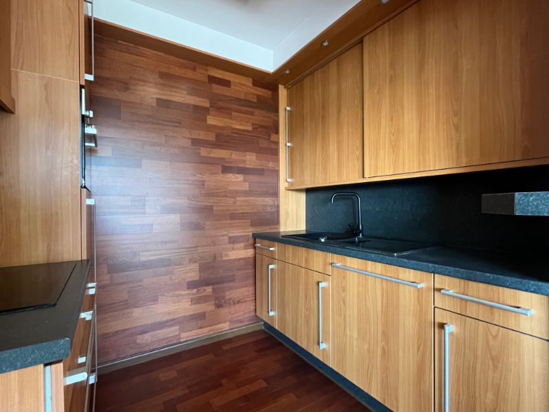 Drie slaapkamers en een ruim terras, vlakbij zee! foto 12