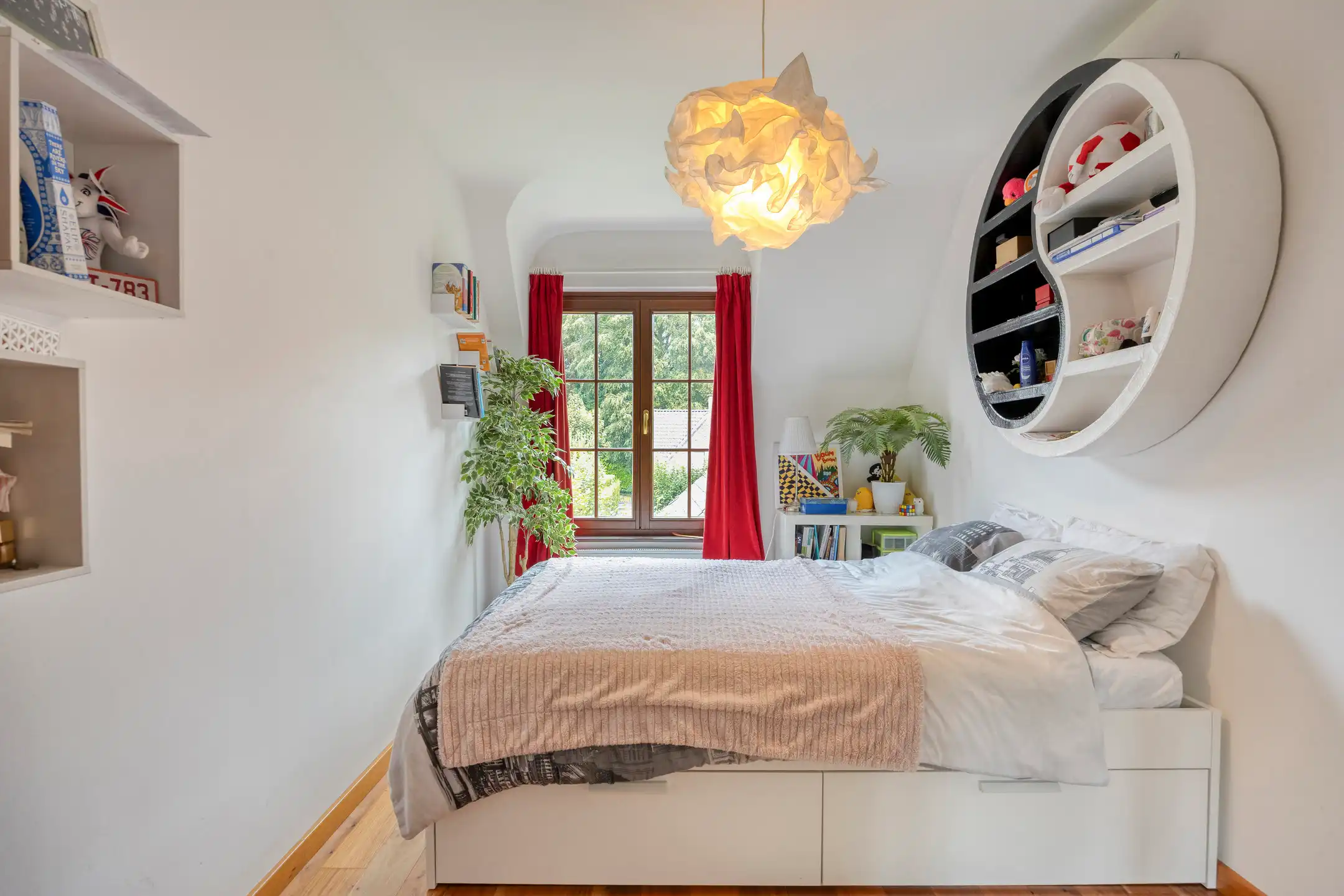 Klassieke villa in residentiële buurt met zuidgerichte tuin foto 17