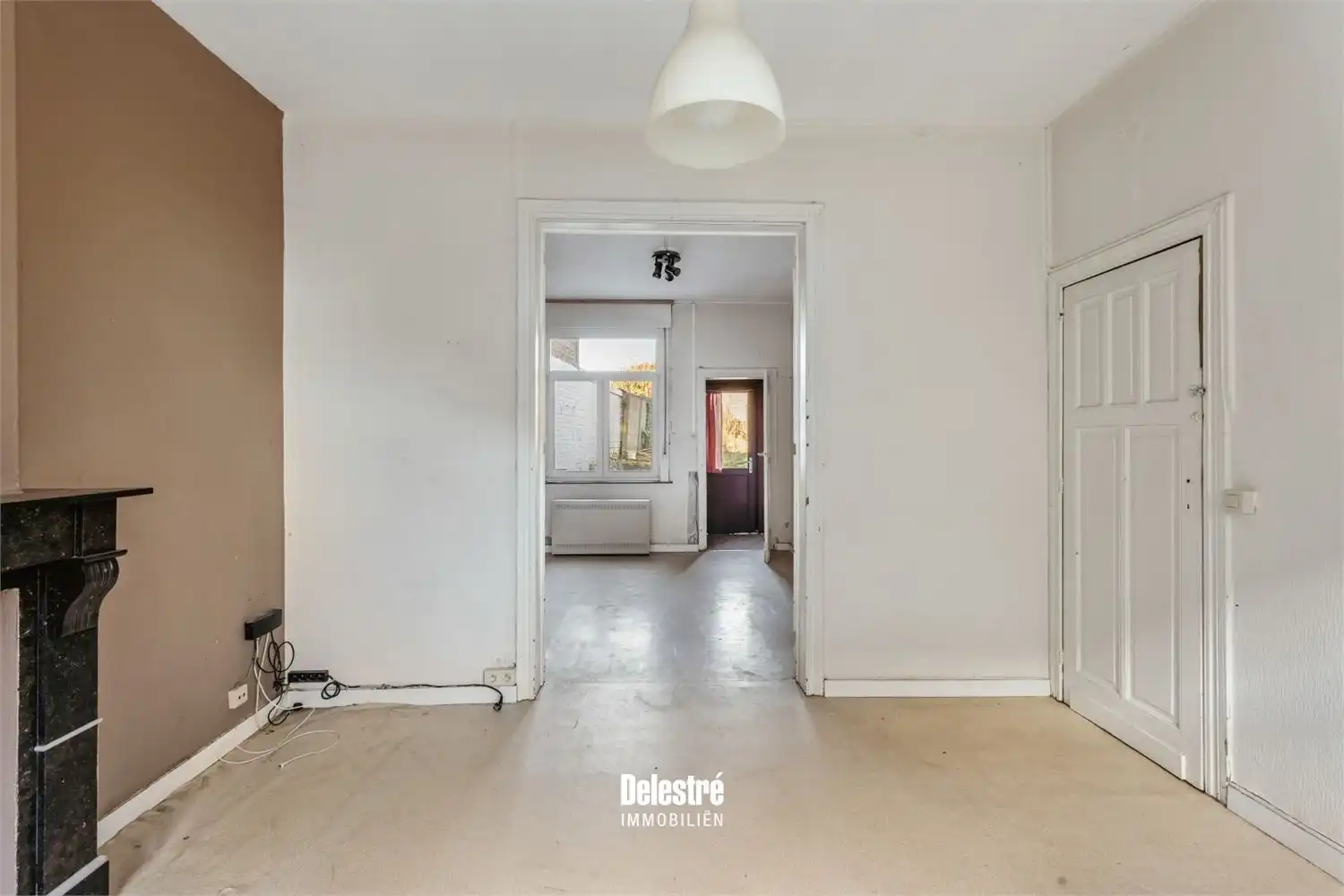 RENOVATIEPAREL MET 4 SLAAPKAMERS, GARAGE EN ZALIGE TUIN WELLE foto 4