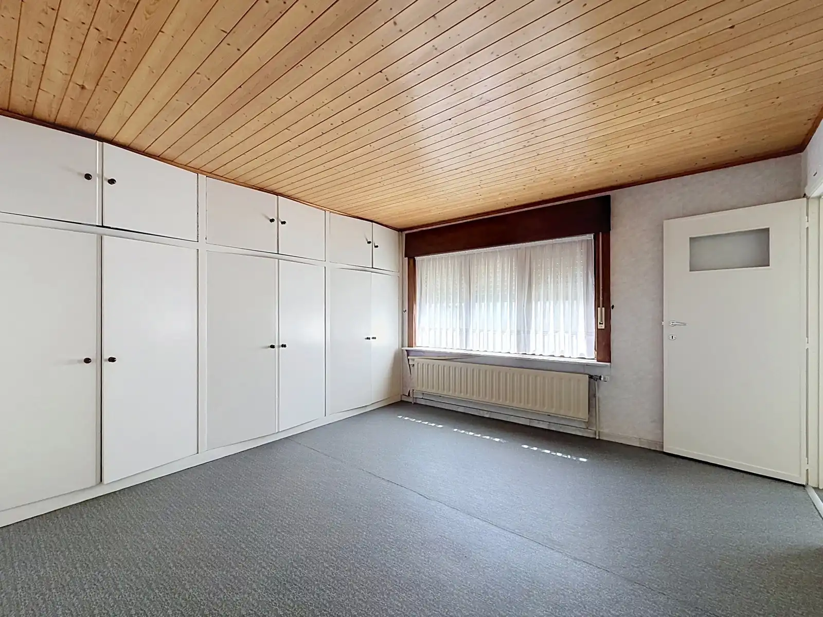 Halfopen bebouwing met 3 SLPK, diepe tuin én garage! foto 14
