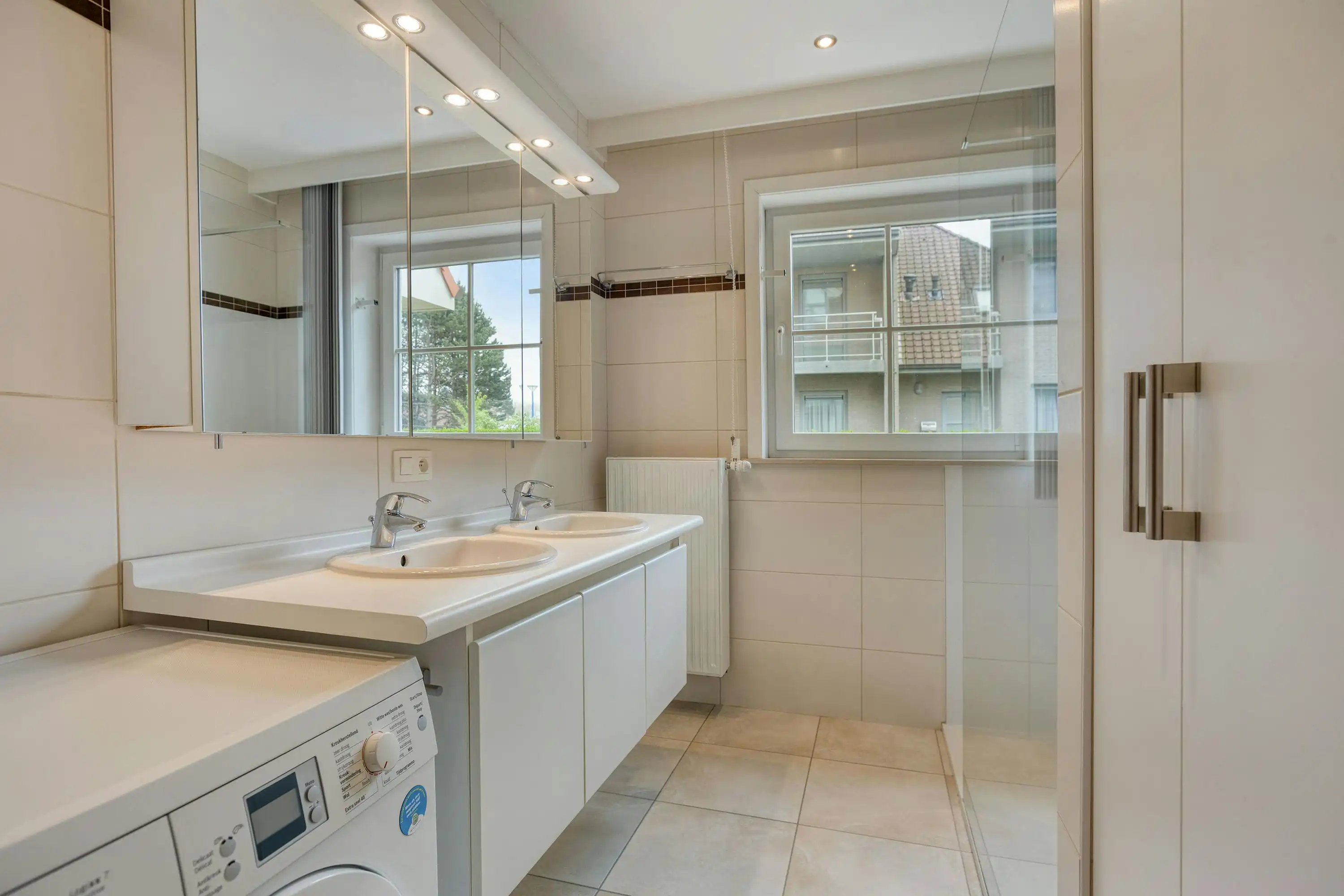 Gelijkvloers appartement (110m²) met tuin op topligging! foto 14