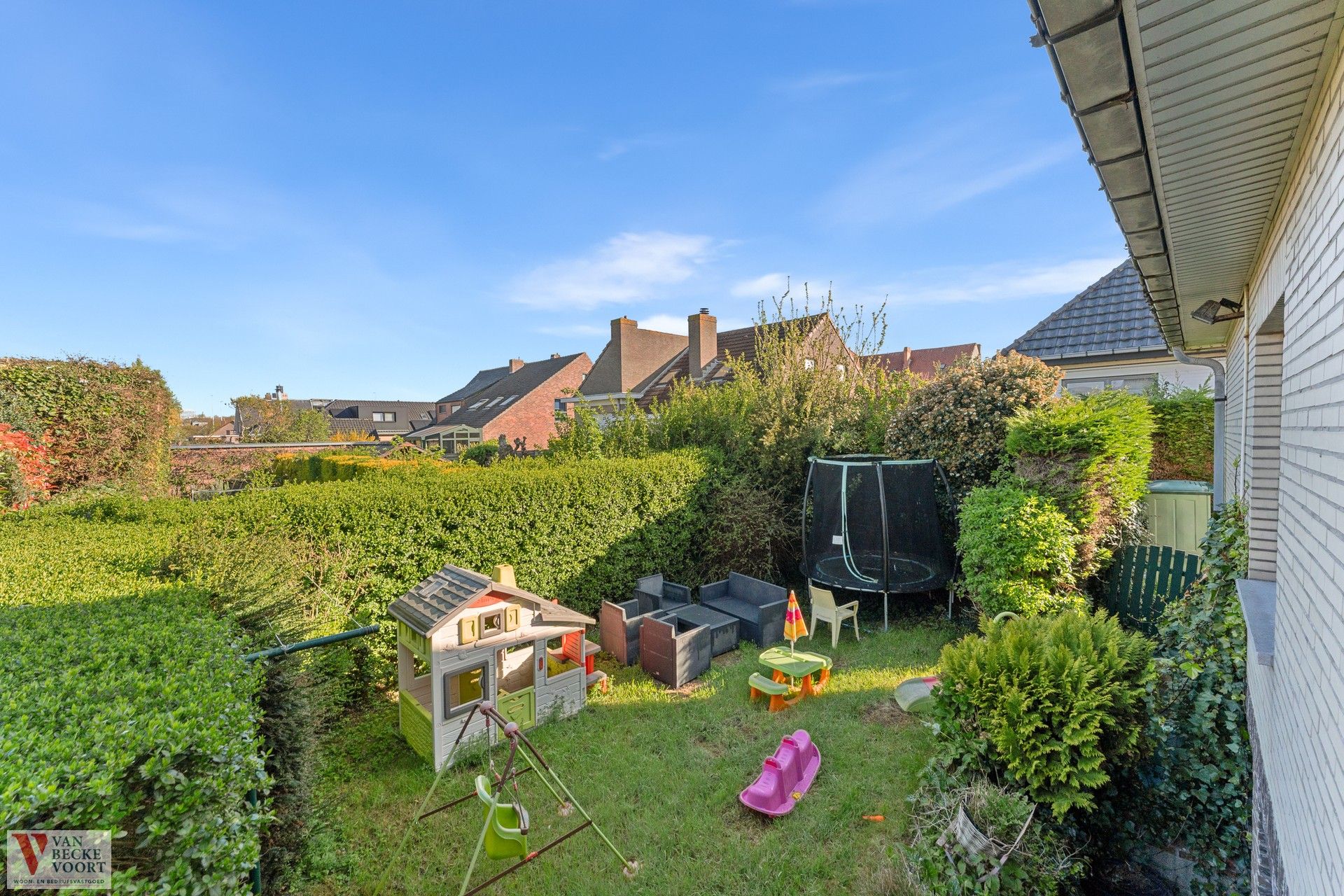 Halfopen woning opgedeeld in 2 units foto 12