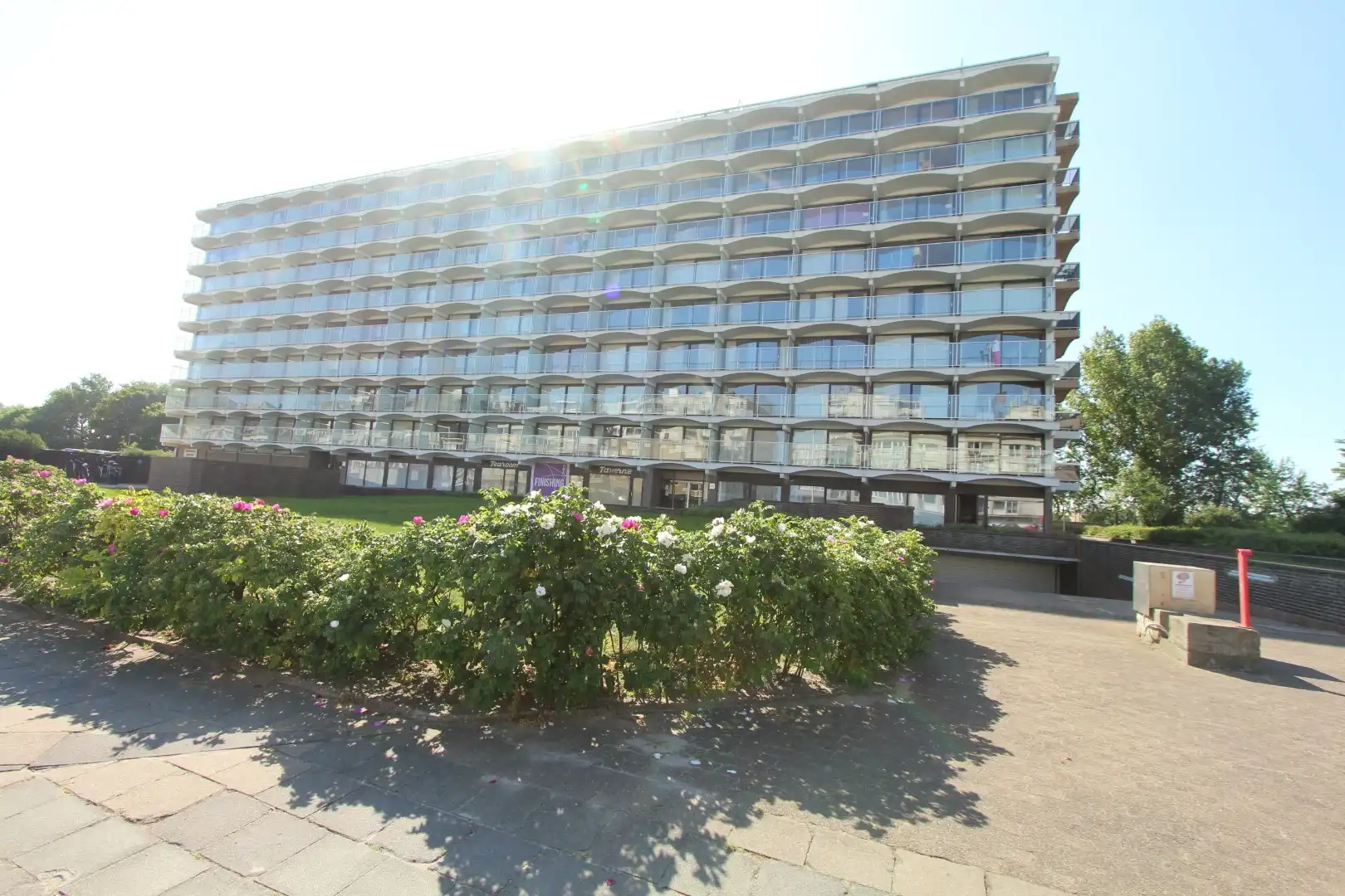 INSTAPKLARE STUDIO MET RUIM TERRAS EN ZEEZICHT foto 13