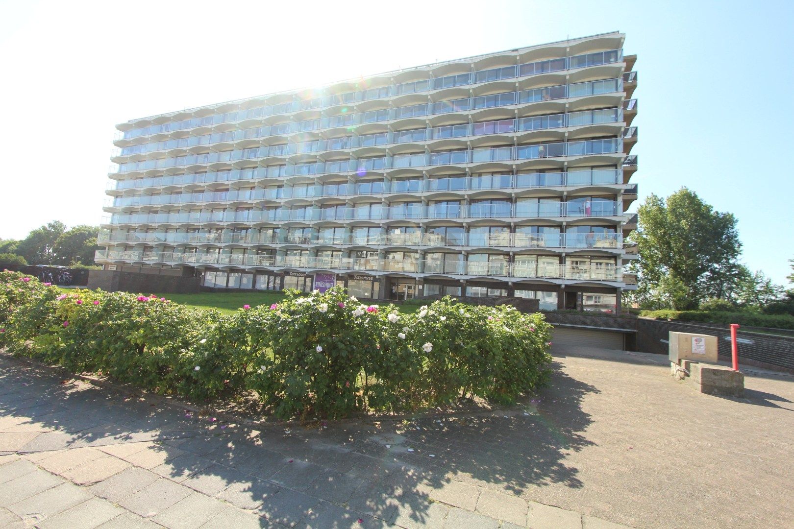 INSTAPKLARE STUDIO MET RUIM TERRAS EN ZEEZICHT foto 13