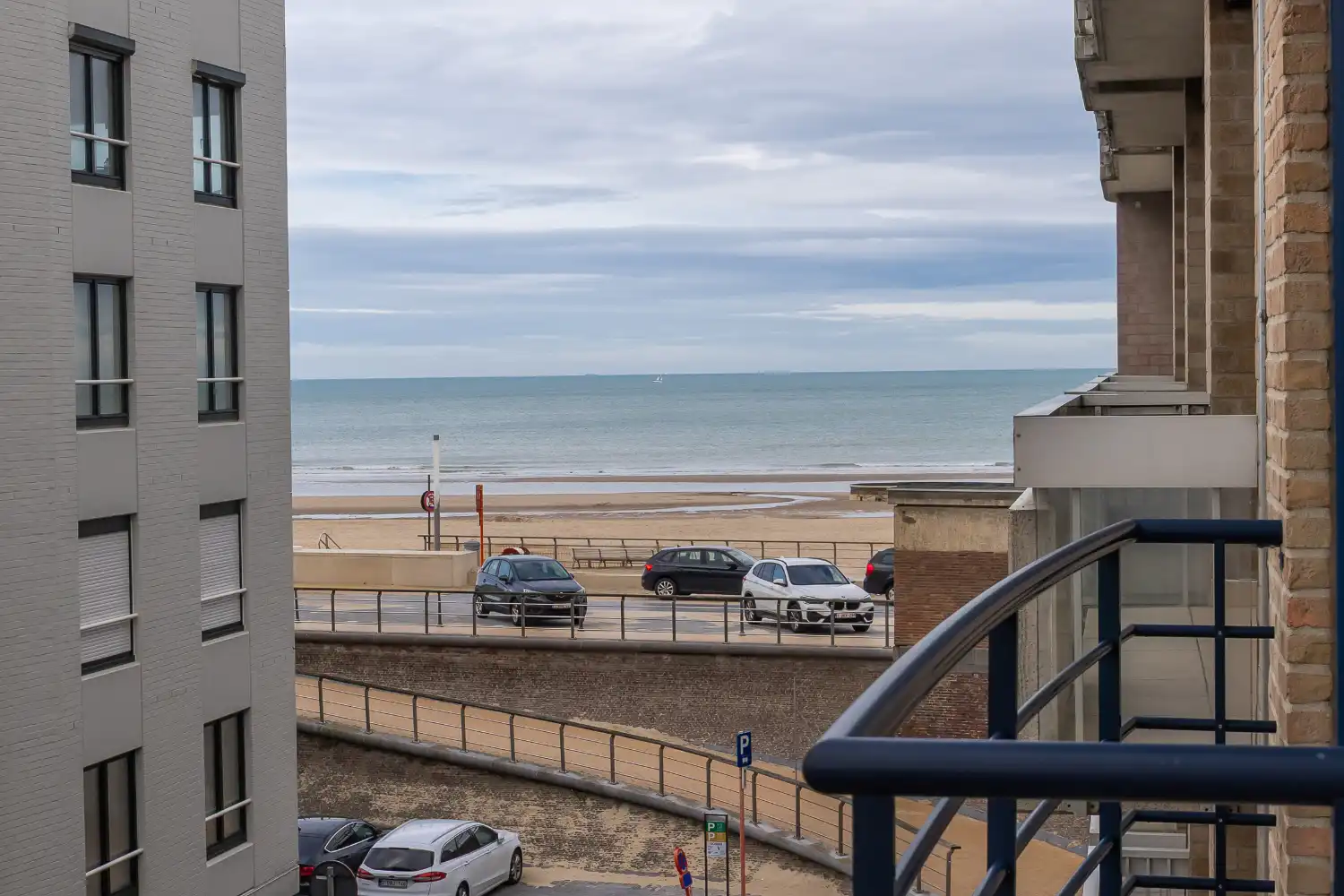 Twee slaapkamer appartement met lateraal zeezicht foto 2