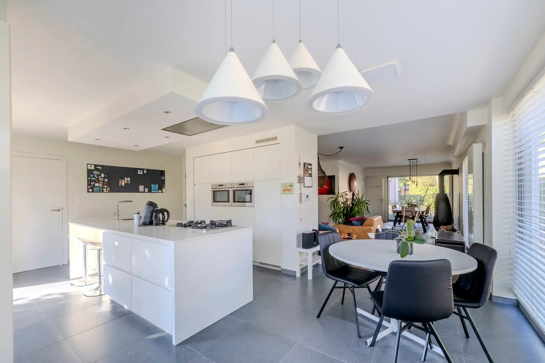 Instapklare gezinswoning met 4 slk op 876m²  foto 11
