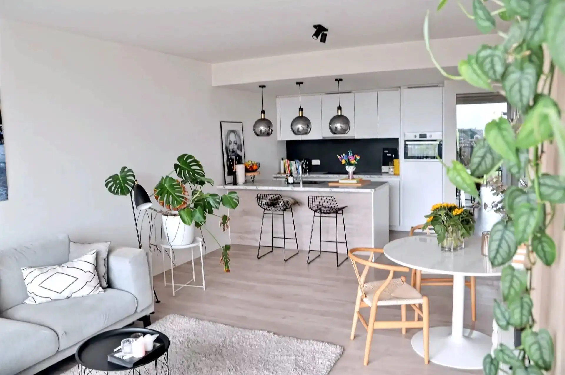 CENTRAAL GELEGEN APPARTEMENT VAN +- 80 M² MET 2 SLPK EN TERRAS NABIJ CENTRUM HASSELT foto 6