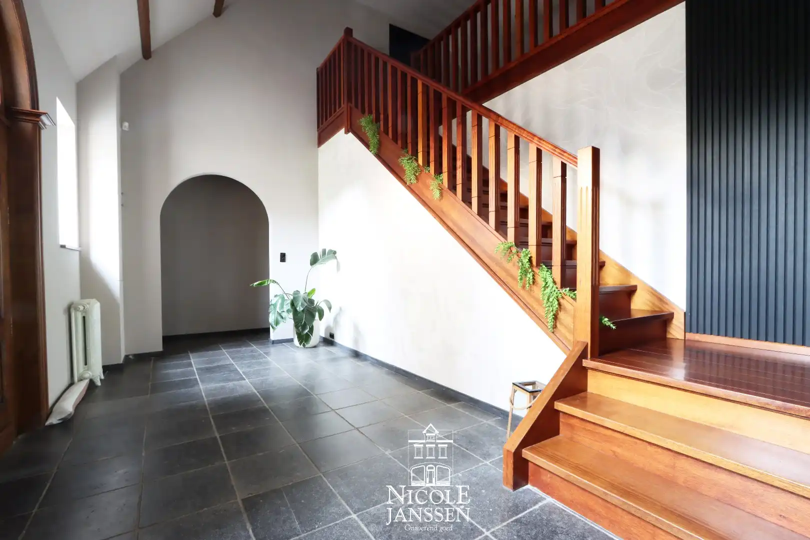 Ruime vrijstaande woning  foto 2