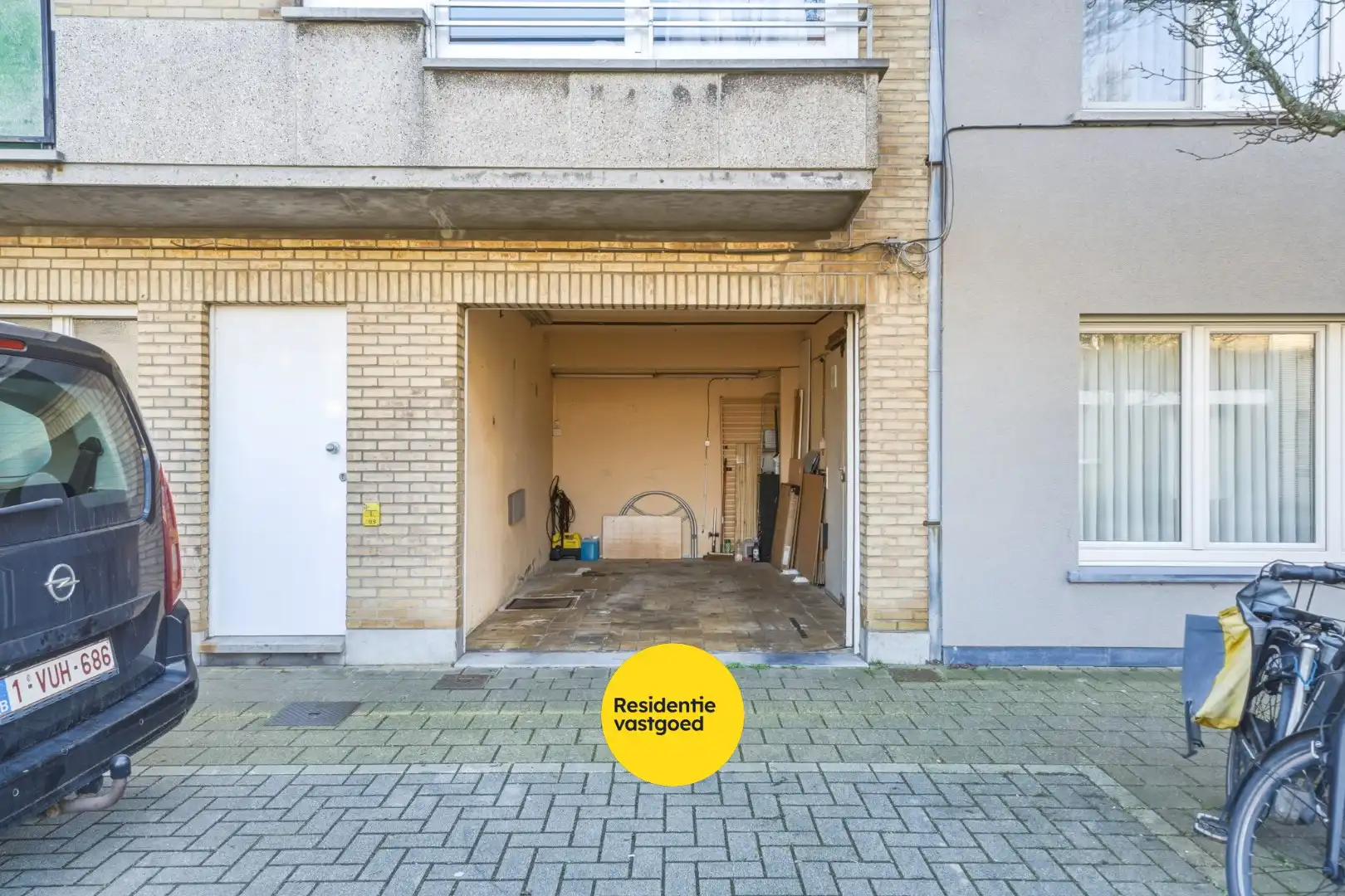 Opbrengsteigendom met 4 (vergunde) appartementen en garage te Bredene - Rendement 6,12% foto 2
