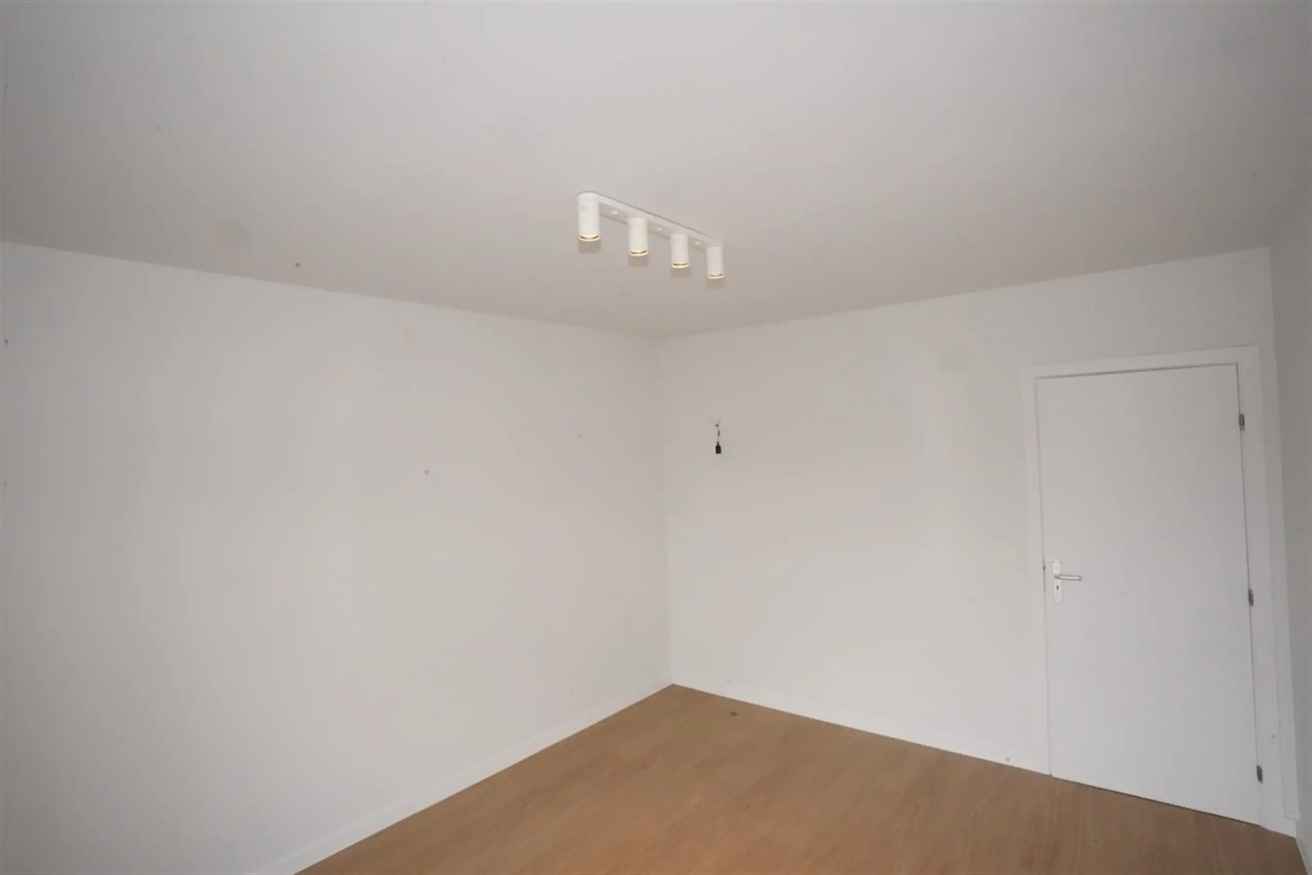 Instapklaar en verzorgt appartement met terras en garage  foto 19